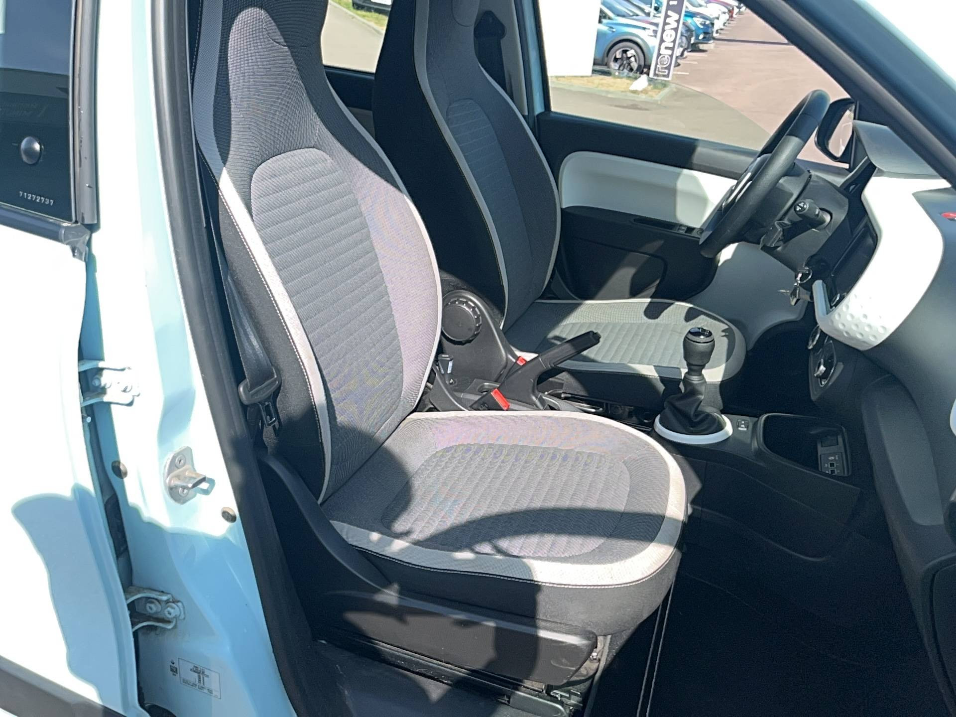 Vente en ligne Renault Twingo 3  SCe 65 au prix de 12 491 €