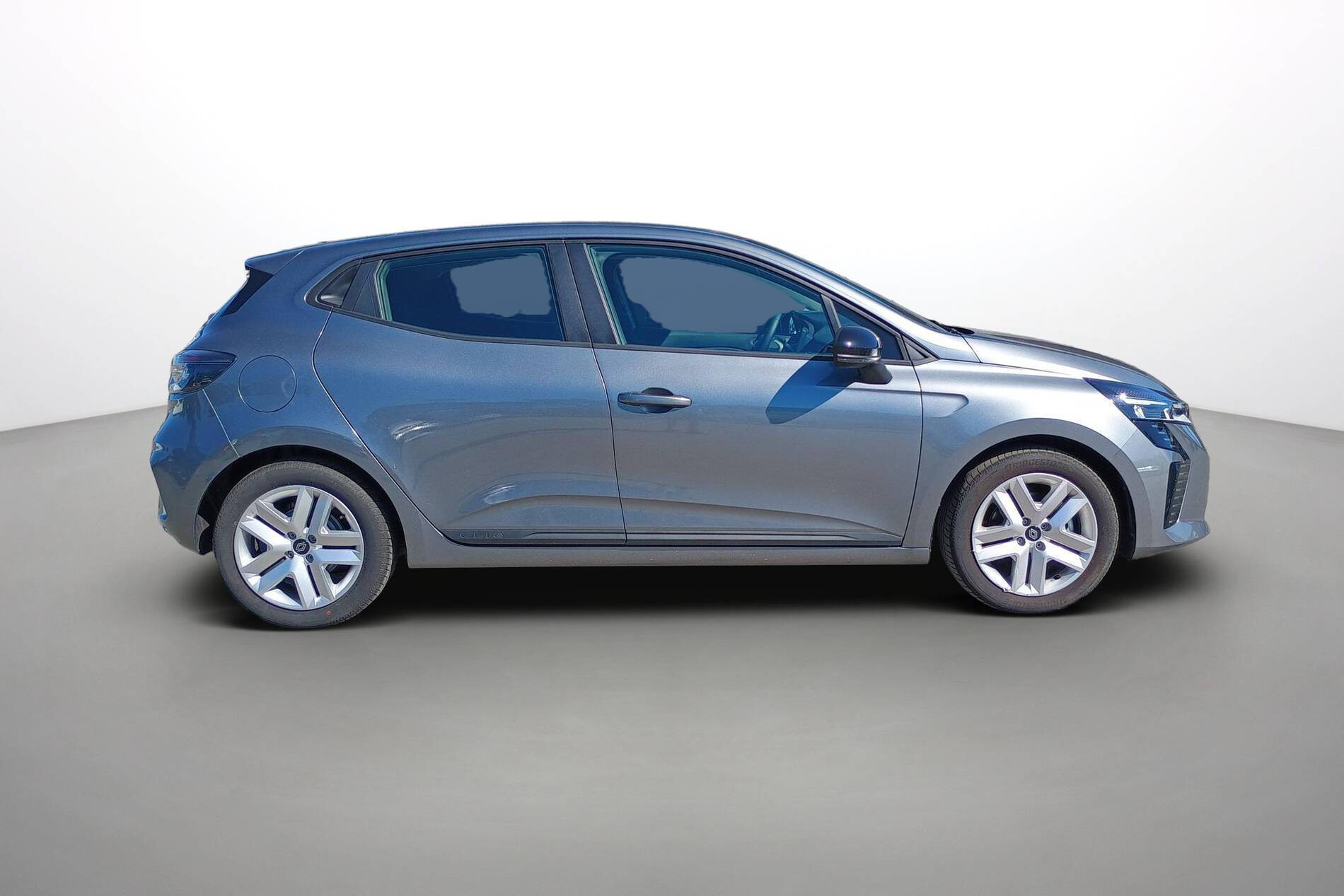 Vente en ligne Renault Clio 5 Clio E-Tech full hybrid 145 ch GSR2 au prix de 18 890 €