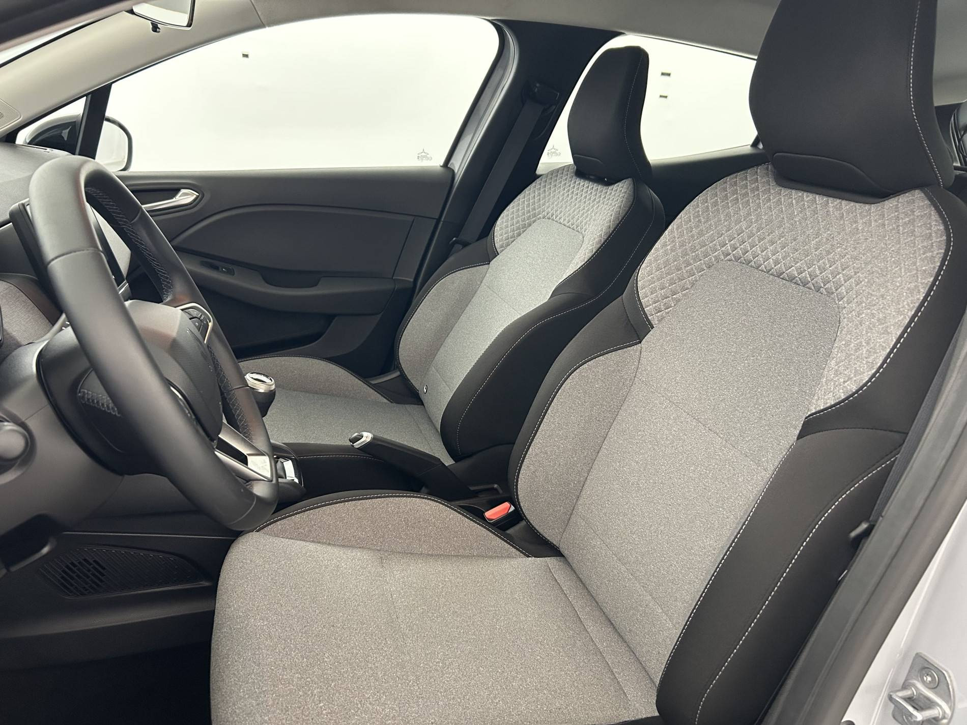 Vente en ligne Renault Clio 5 Clio Blue dCi 100 ch GSR2 au prix de 18 990 €
