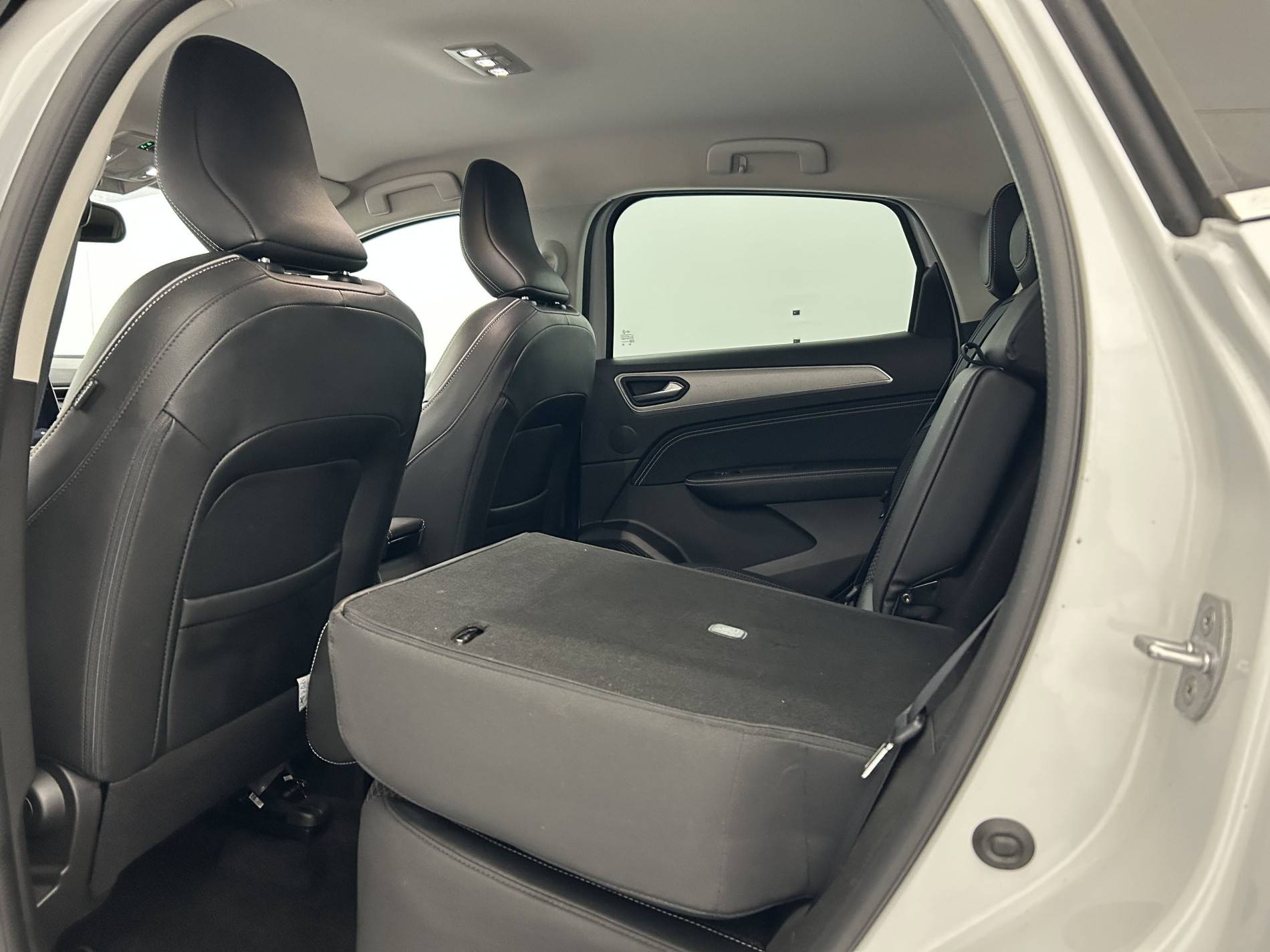 Vente en ligne Renault Arkana  E-Tech hybride 145 - 22 au prix de 21 890 €