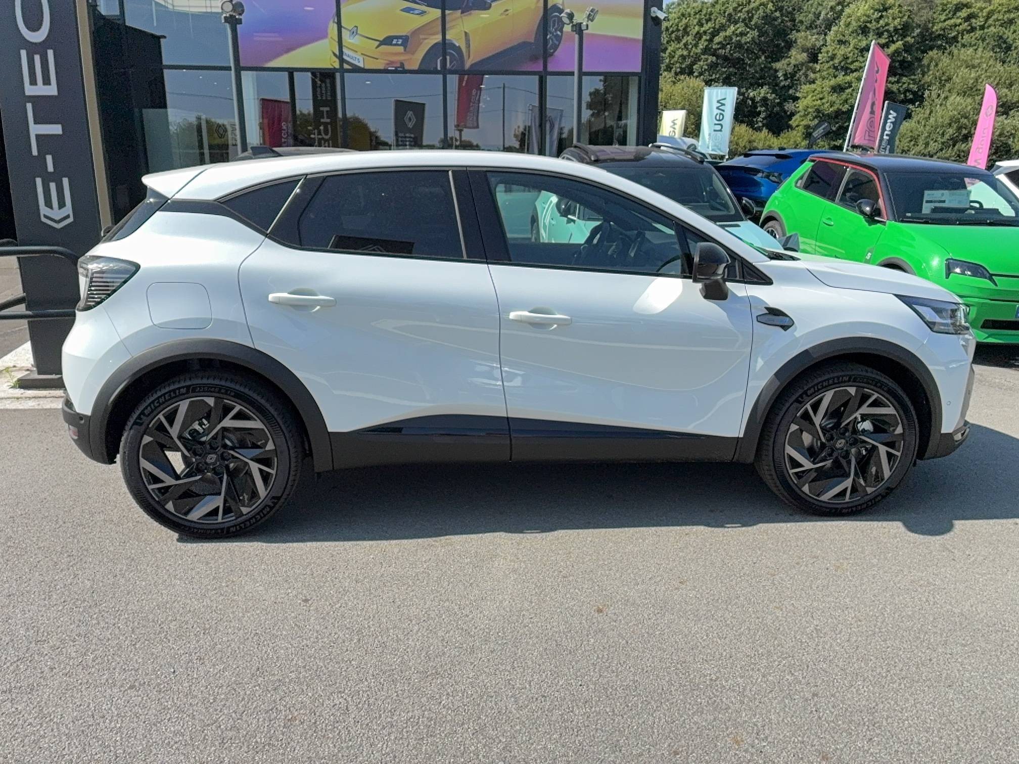 Vente en ligne Renault Captur  E-Tech full hybrid 160 ch au prix de 35 200 €