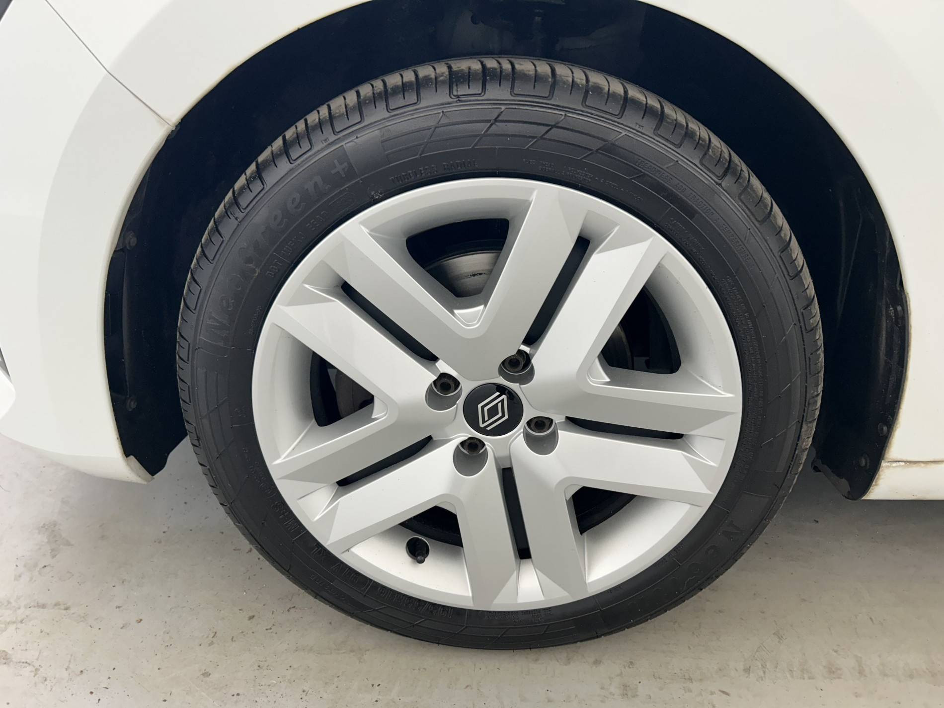 Vente en ligne Renault Clio 5 Clio Blue dCi 100 au prix de 14 990 €