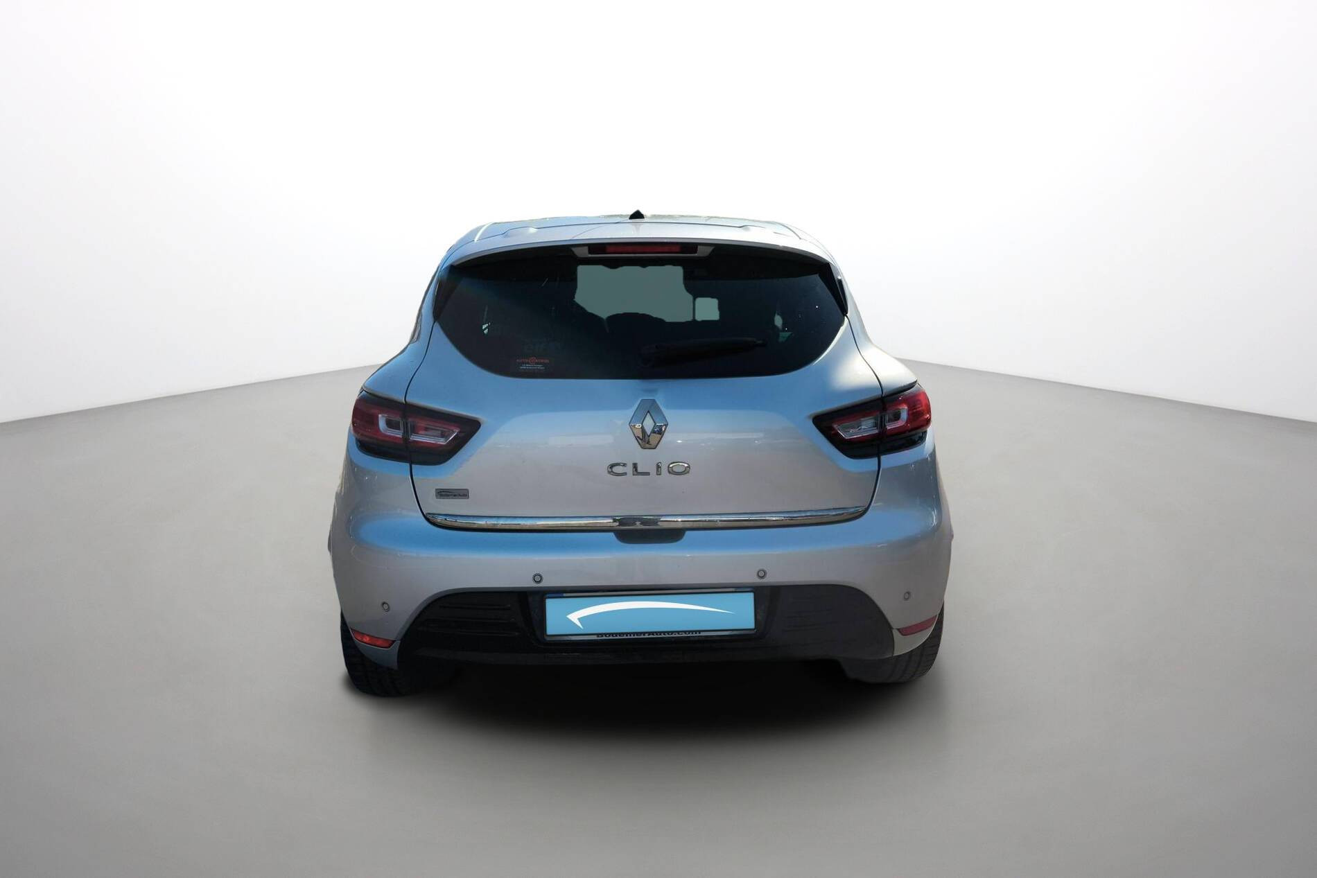Vente en ligne Renault Clio 4 Clio TCe 90 E6C au prix de 11 290 €