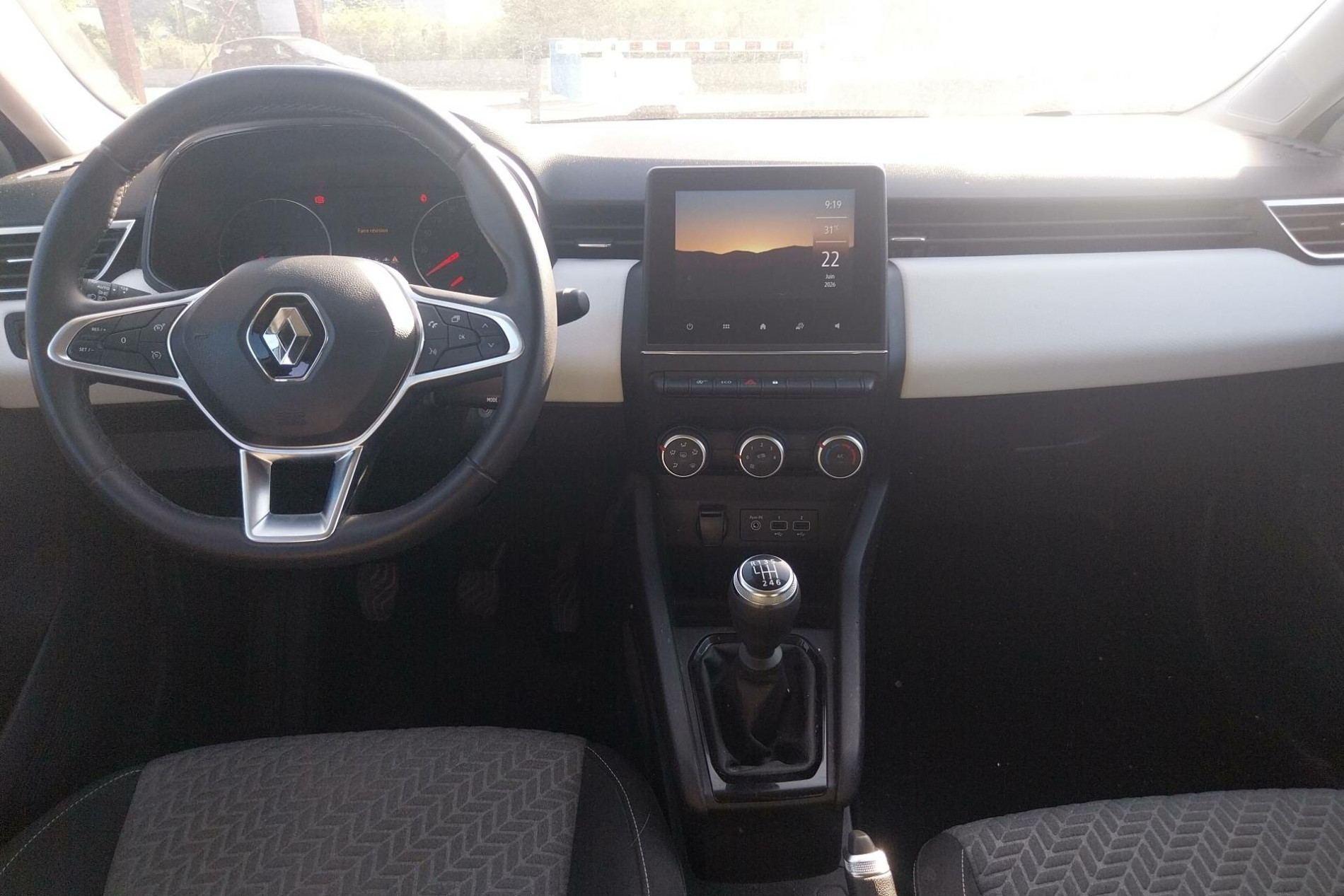 Vente en ligne Renault Clio 5 Clio TCe 90 au prix de 12 490 €