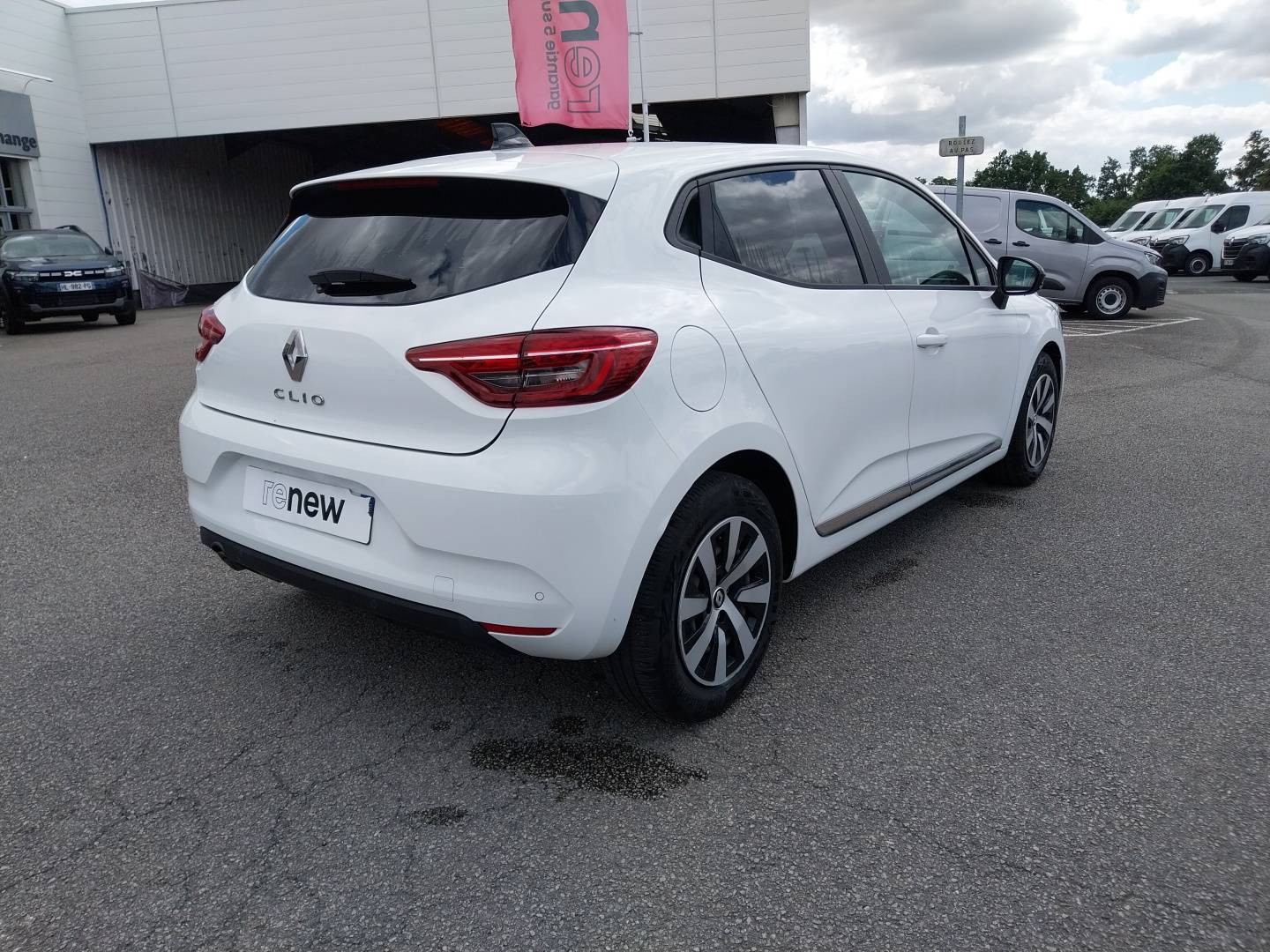 Vente en ligne Renault Clio 5 Clio TCe 90 au prix de 14 990 €