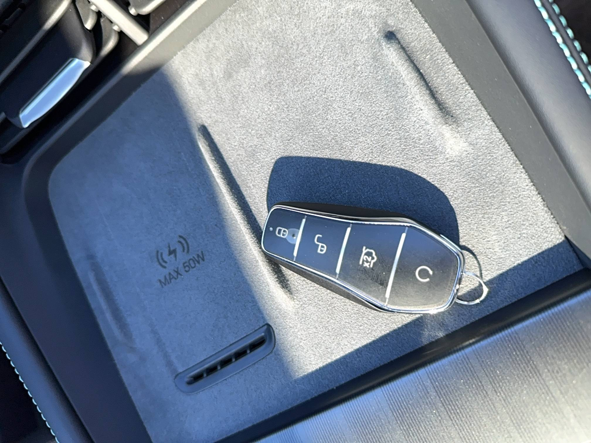 Vente en ligne Byd Seal 6 DM-i  1.5l DM-i 156 kW PHEV au prix de 38 990 €