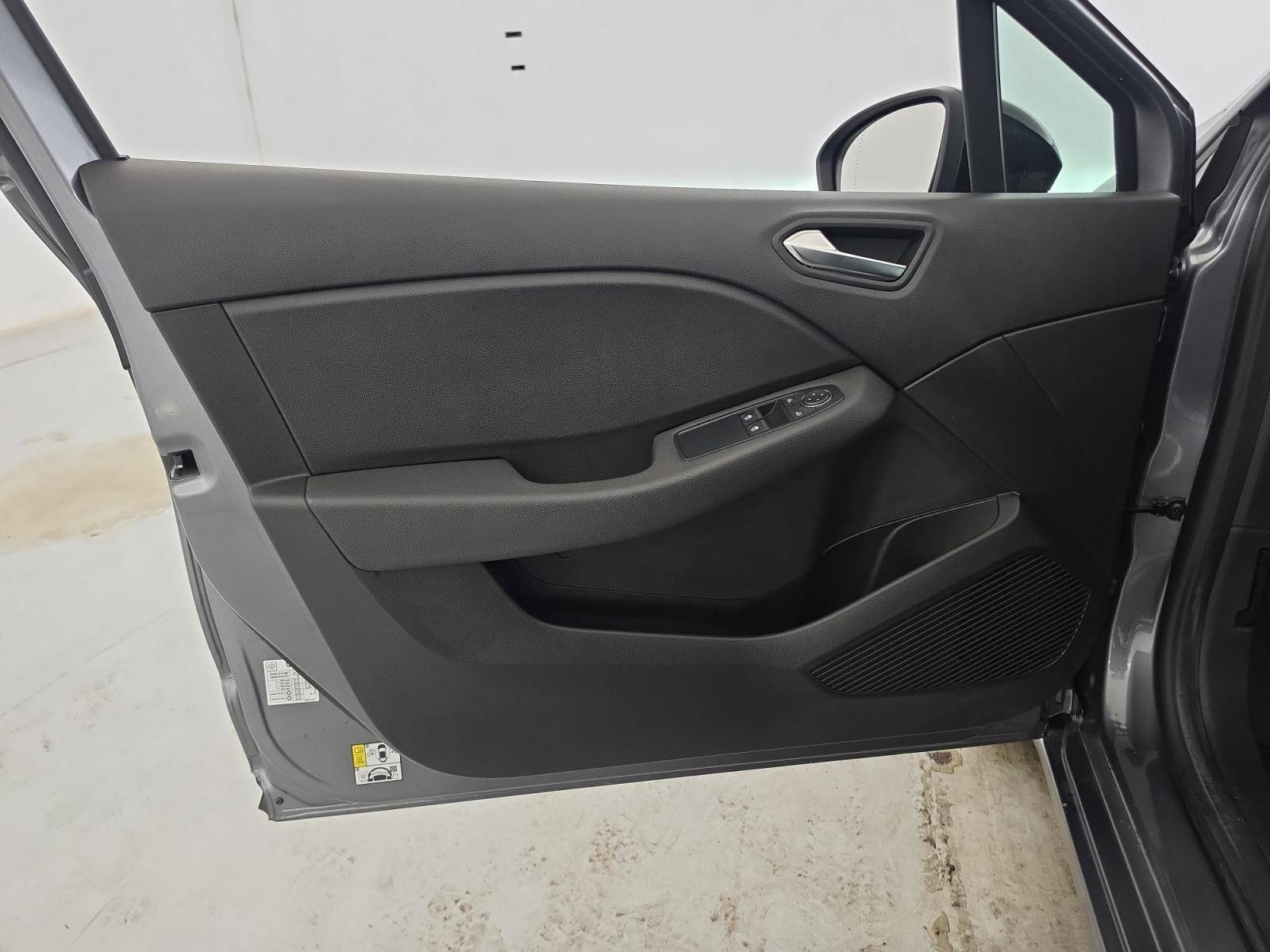 Vente en ligne Renault Clio 5 Clio TCe 90 au prix de 12 990 €