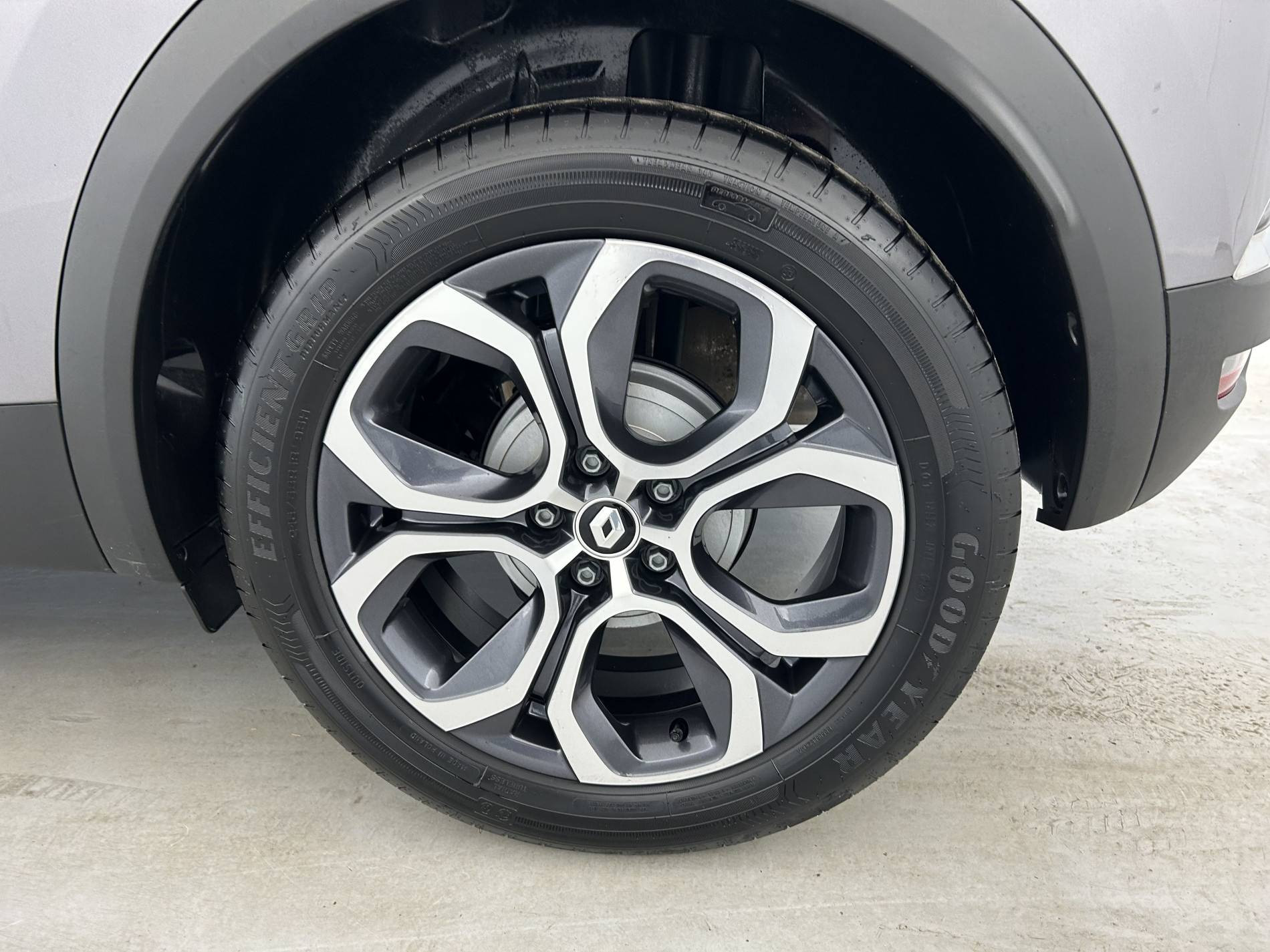 Vente en ligne Renault Captur  mild hybrid 160 EDC au prix de 20 490 €