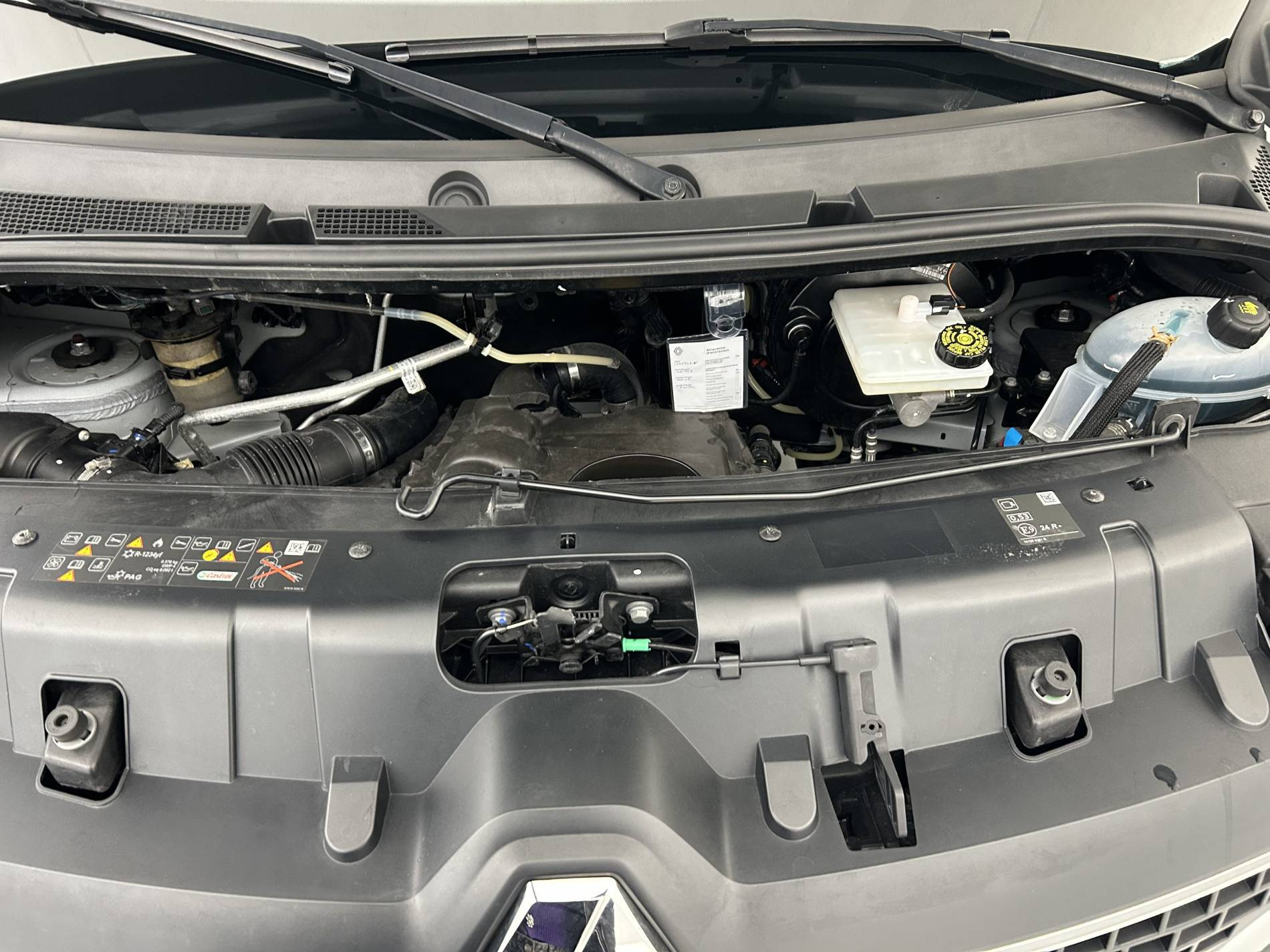 Vente en ligne Renault Master Fourgon MASTER FGN TRAC F3500 L3H3 BLUE DCI 135 au prix de 27 890 €