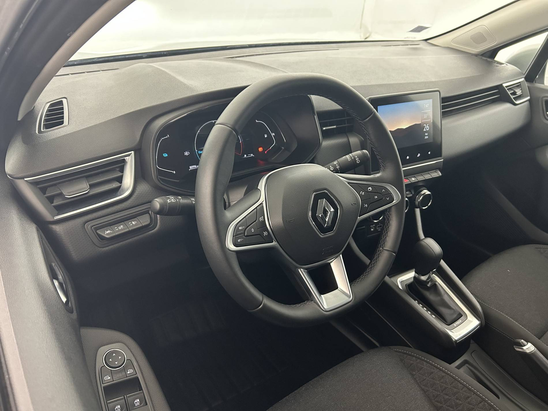 Vente en ligne Renault Clio 5 Clio E-Tech 140 - 21N au prix de 14 490 €