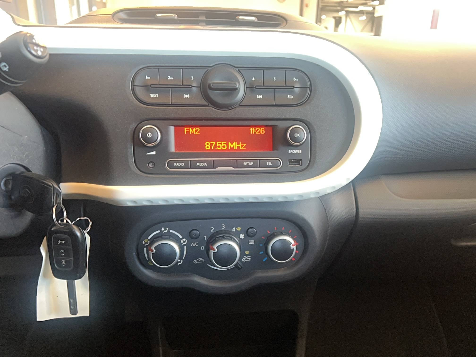 Vente en ligne Renault Twingo 3  1.0 SCe 70 au prix de 12 991 €