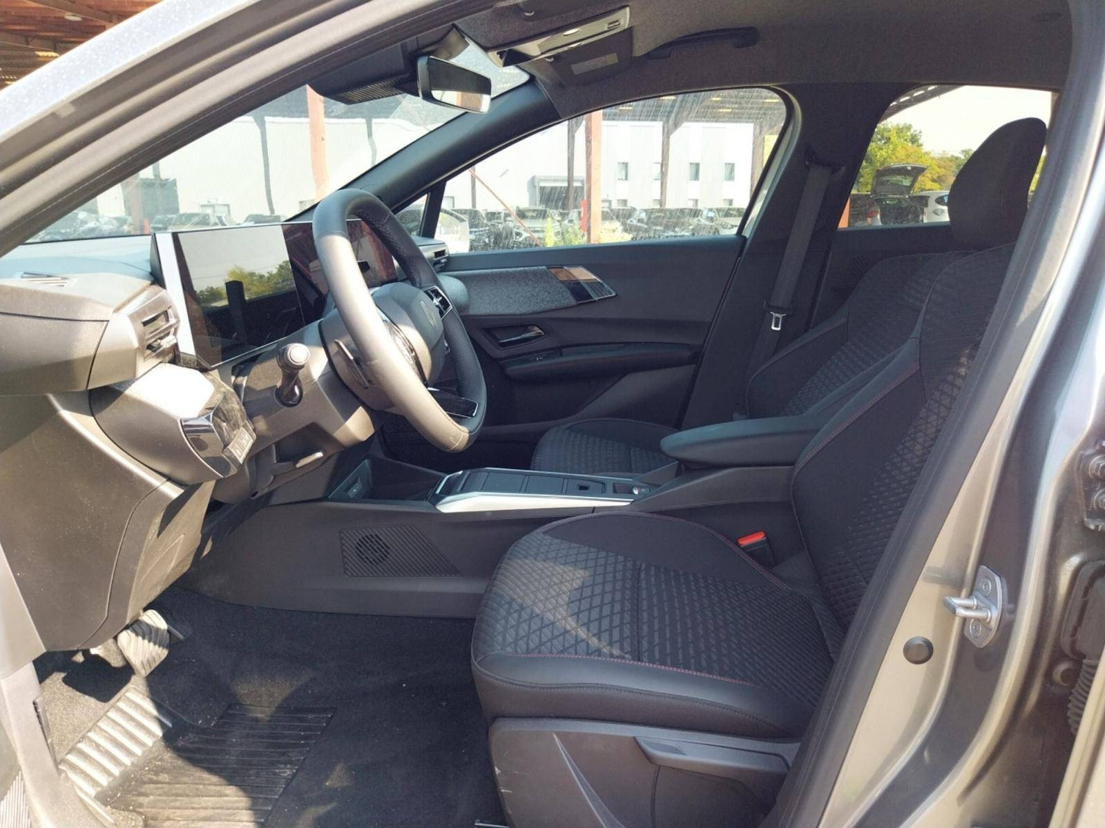 Vente en ligne Renault Clio 6 Clio TCe 115 ch EDC au prix de 24 690 €