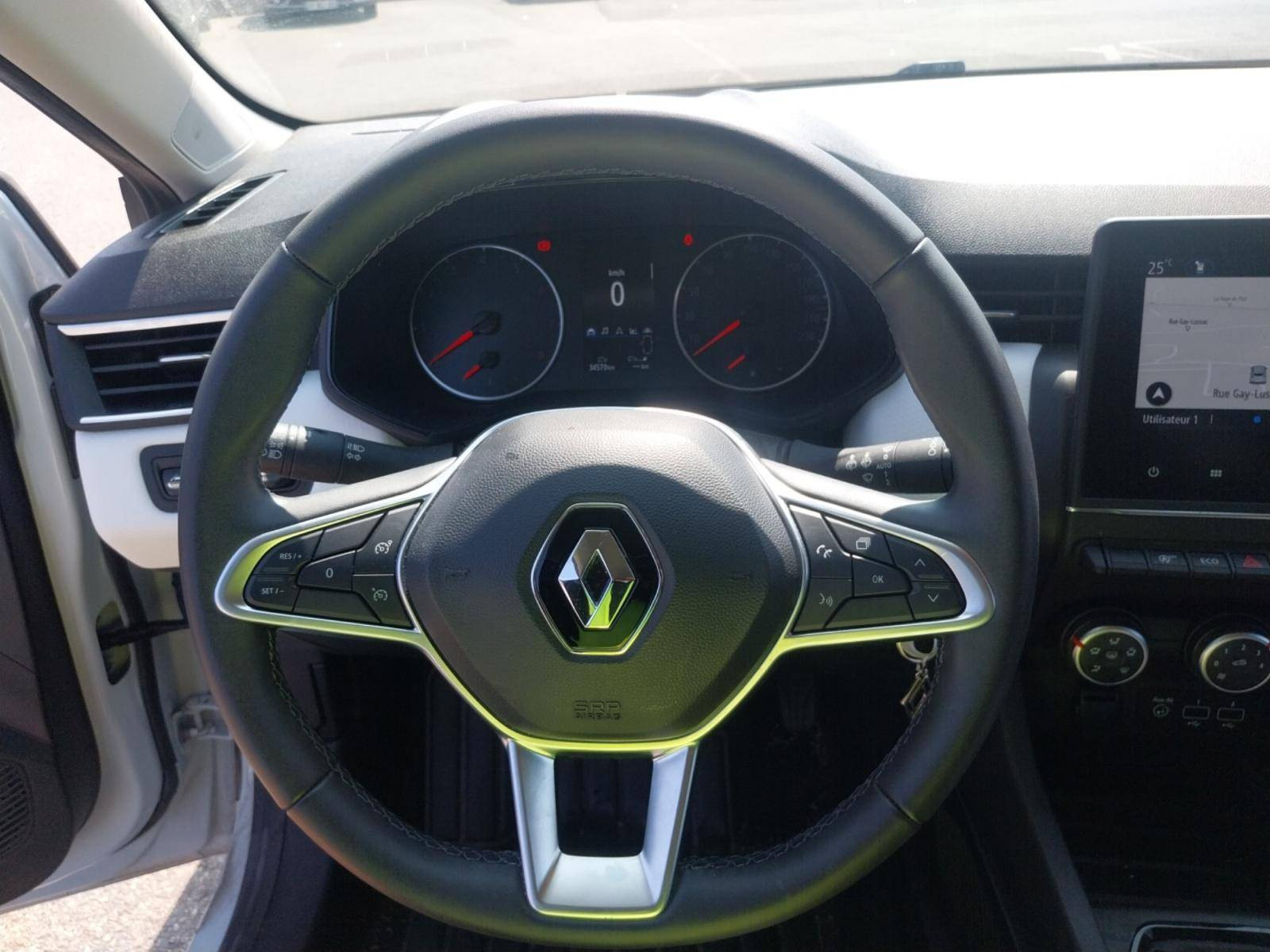 Vente en ligne Renault Clio 5 Clio TCe 90 au prix de 13 900 €