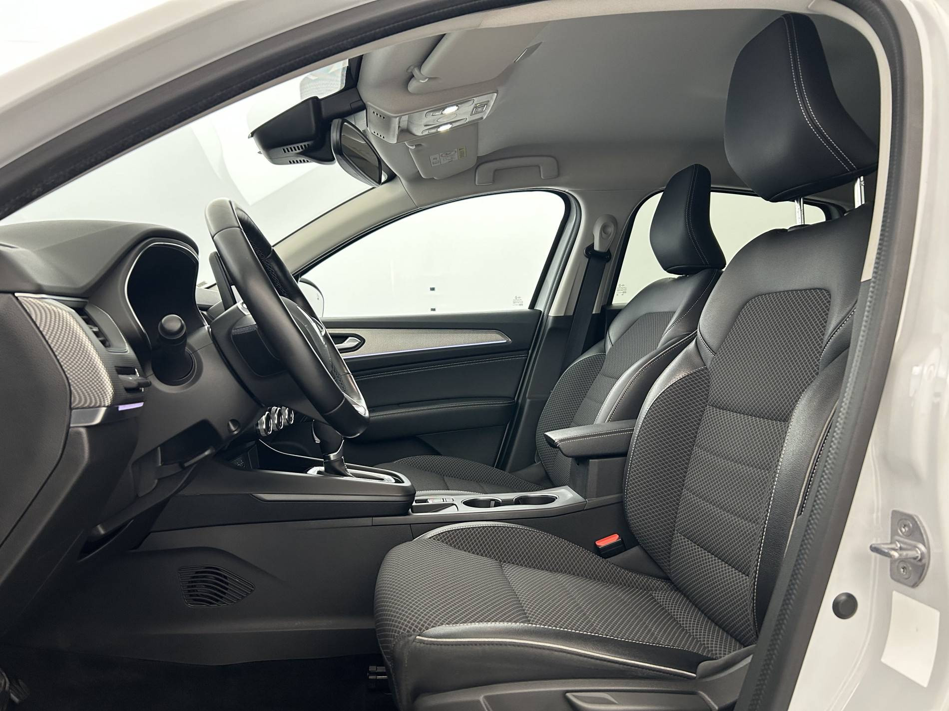 Vente en ligne Renault Arkana  E-Tech 145 - 21B au prix de 16 890 €