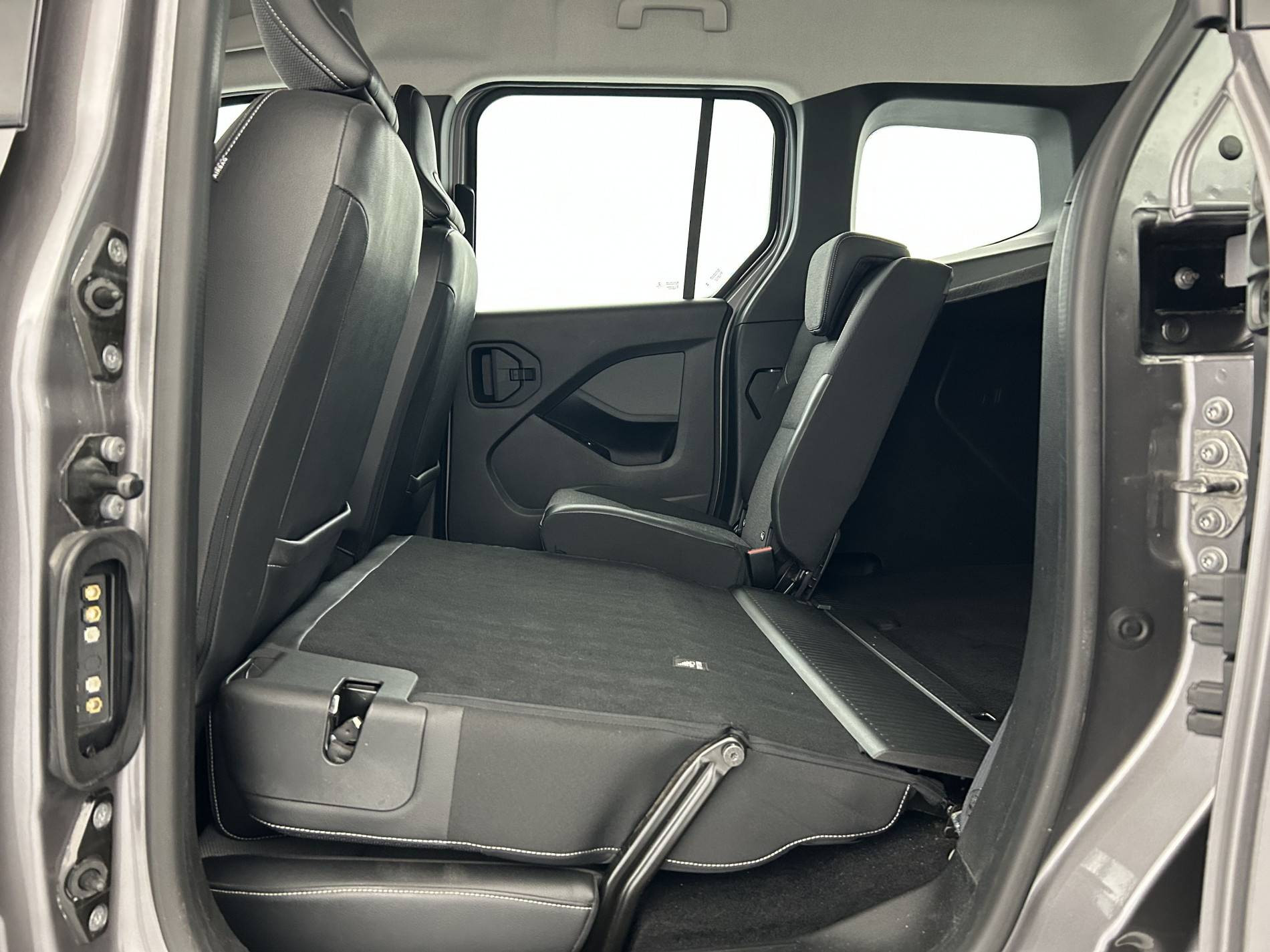 Vente en ligne Renault Kangoo  Blue dCi 95 au prix de 16 490 €