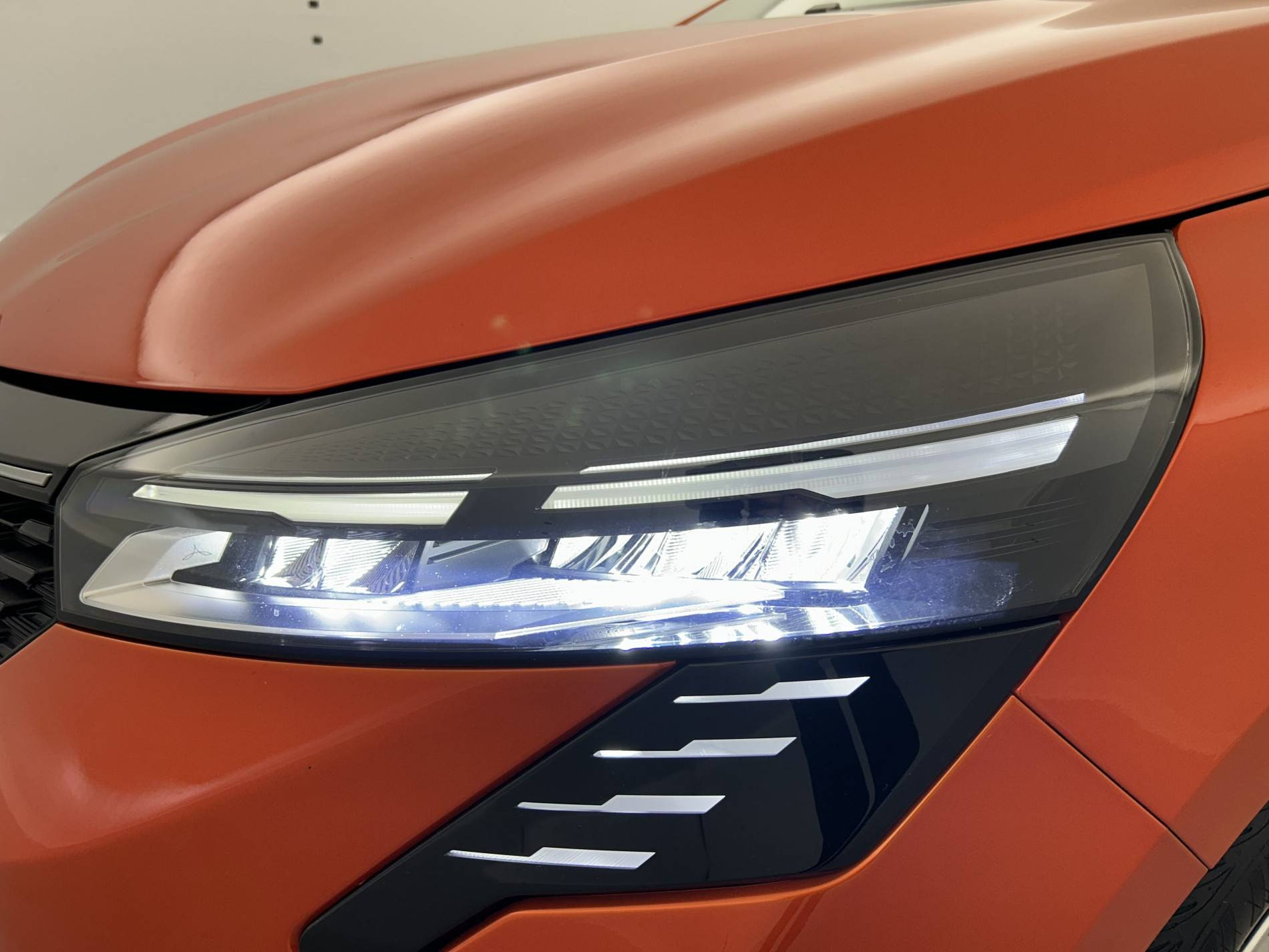 Vente en ligne Renault Clio 5 Clio E-Tech full hybrid 145 ch GSR2 au prix de 19 990 €