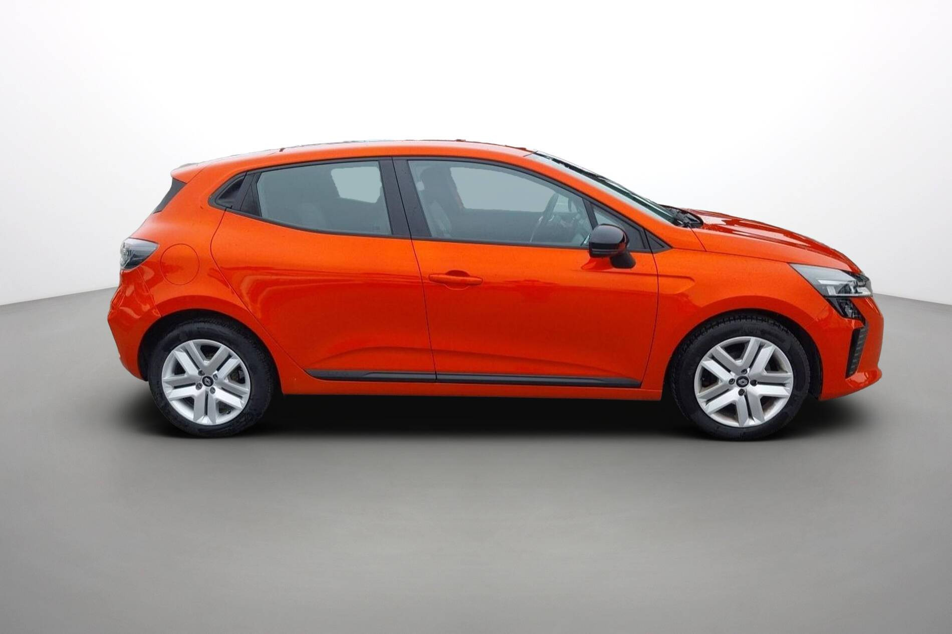 Vente en ligne Renault Clio 5 Clio SCe 65 au prix de 13 990 €