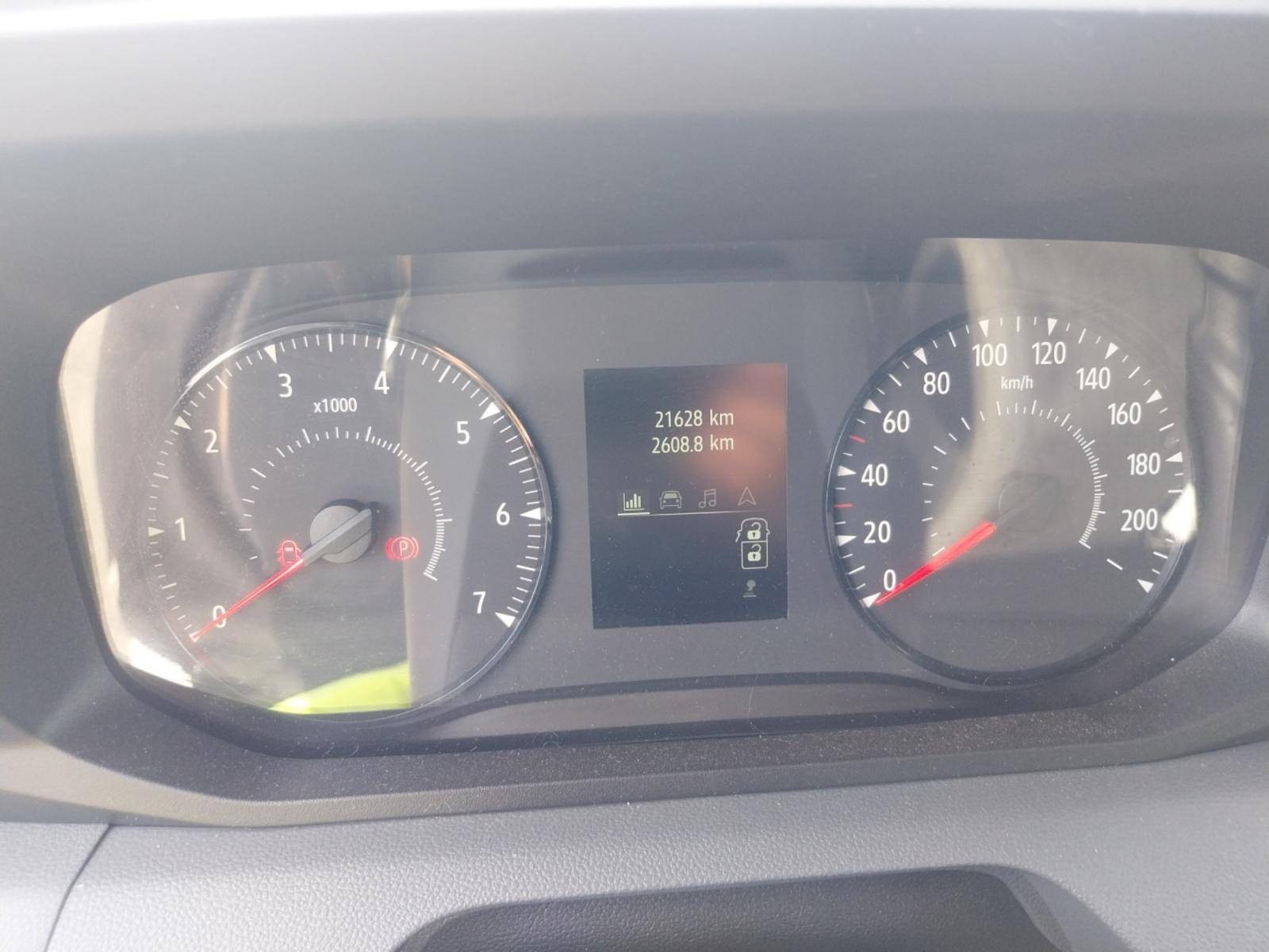 Vente en ligne Renault Master Fourgon MASTER FG BLUE DCI 130 L2H2 3T5 TR au prix de 32 990 €
