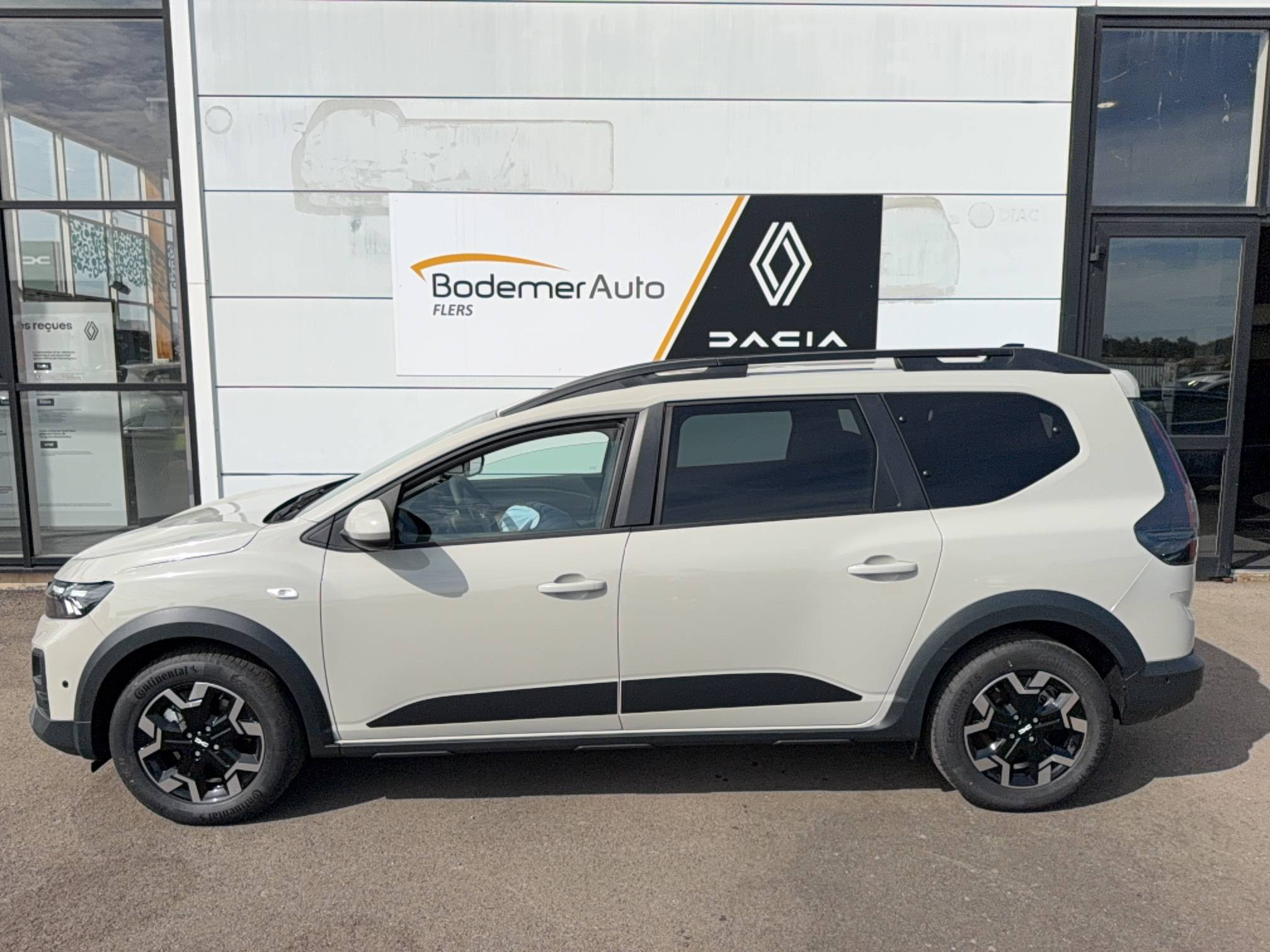Vente en ligne Dacia Jogger Jogger ECO-G 120 auto 7 pl au prix de 25 300 €