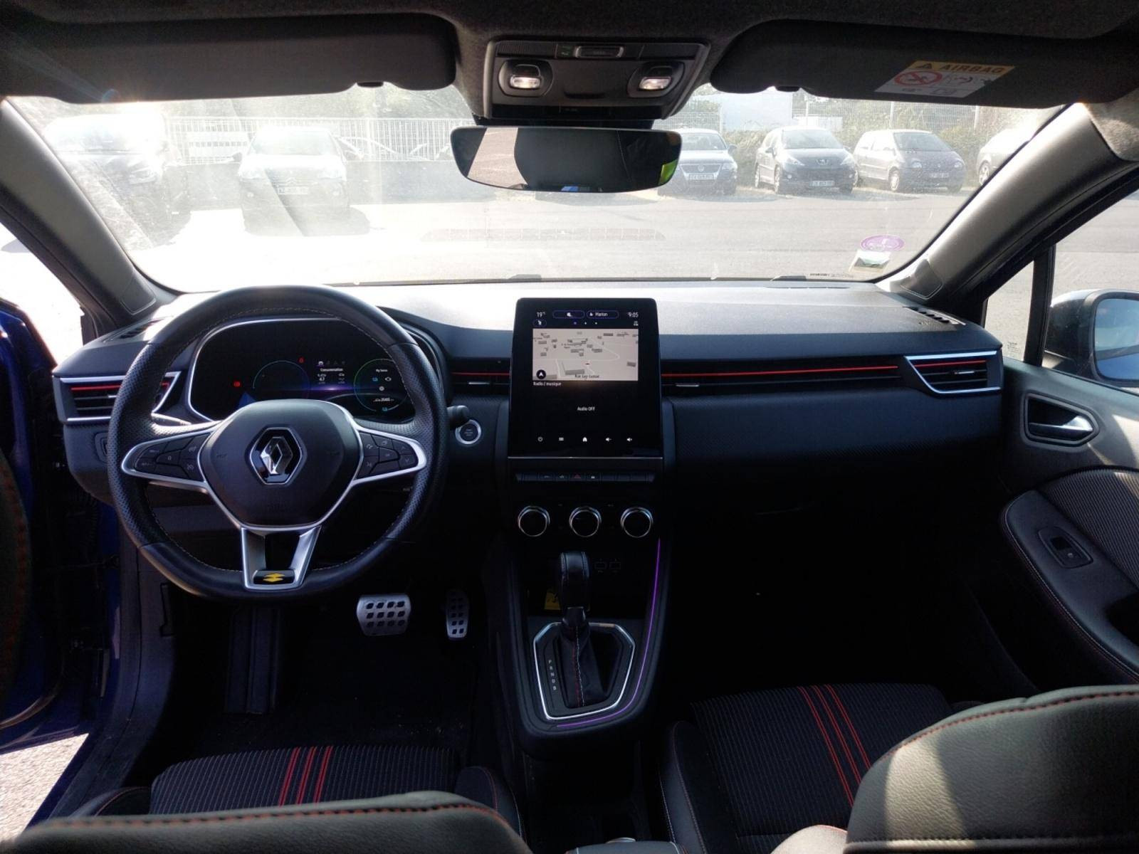 Vente en ligne Renault Clio 5 Clio E-Tech hybride 145 au prix de 19 490 €