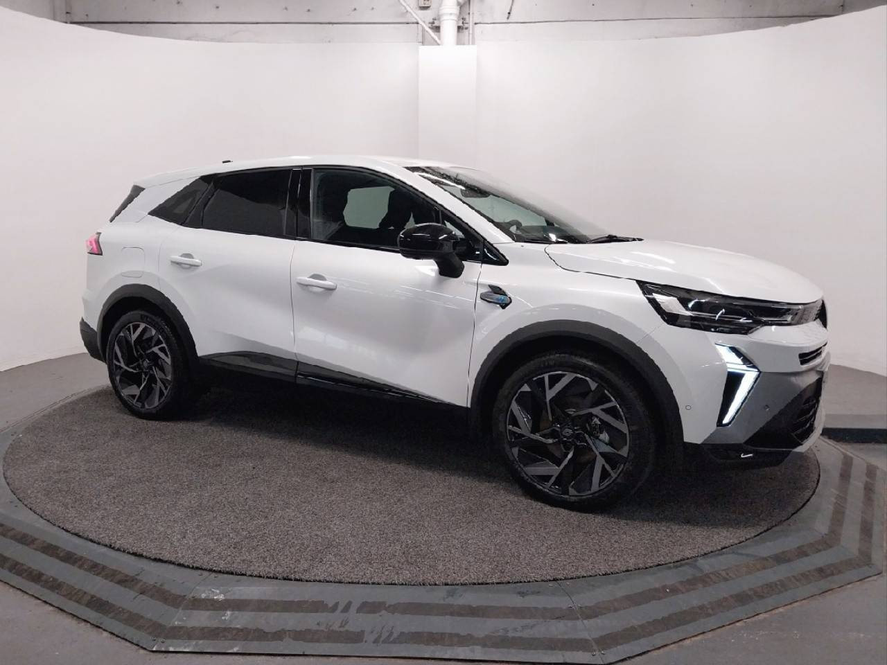 Vente en ligne Renault Symbioz  E-Tech full hybrid 160 ch au prix de 40 800 €