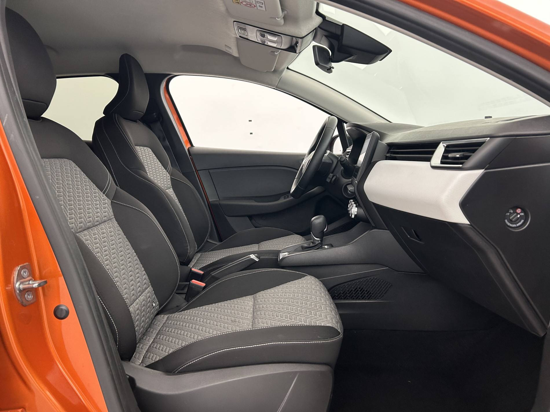 Vente en ligne Renault Clio 5 Clio E-Tech hybride 145 au prix de 15 490 €