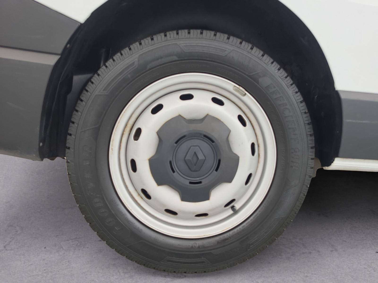 Vente en ligne Renault Trafic 3 Fourgon TRAFIC FGN L2H1 3000 KG BLUE DCI 130 au prix de 21 990 €