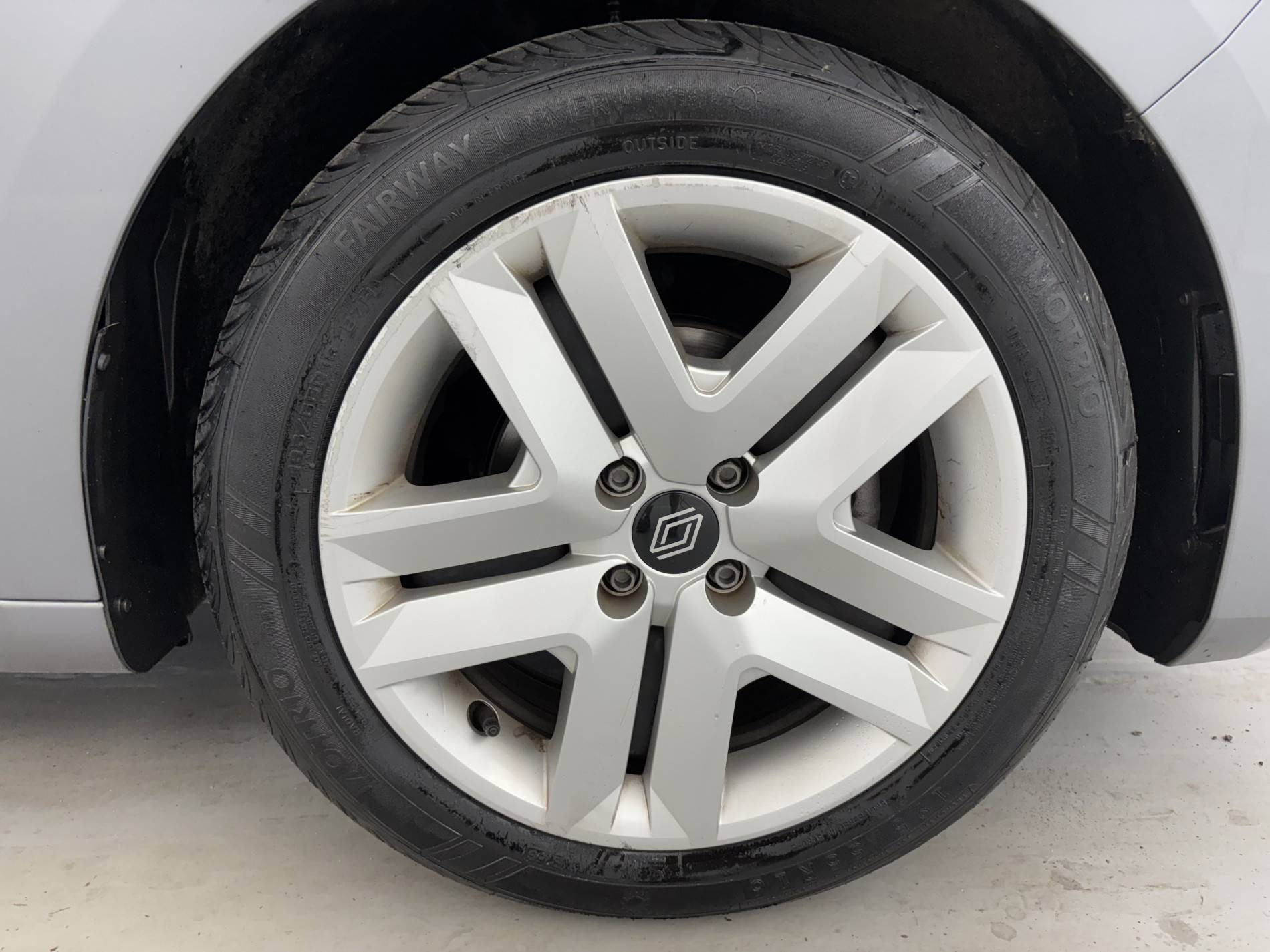 Vente en ligne Renault Clio 5 Clio TCe 90 au prix de 14 790 €