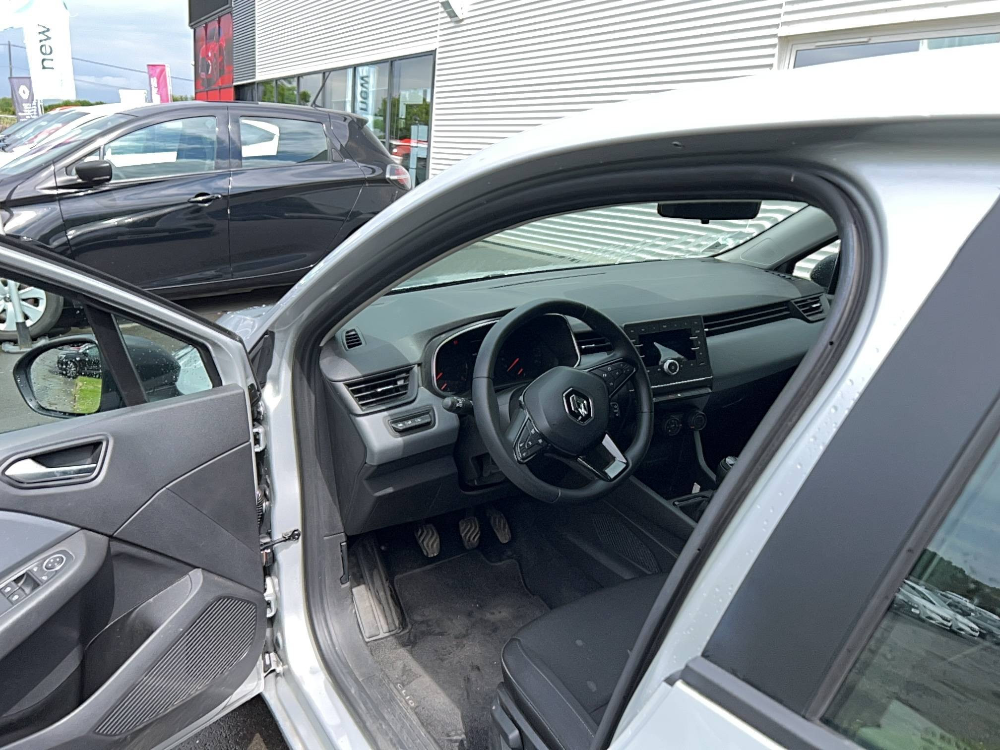 Vente en ligne Renault Clio 5 Clio SCe 65 au prix de 10 990 €