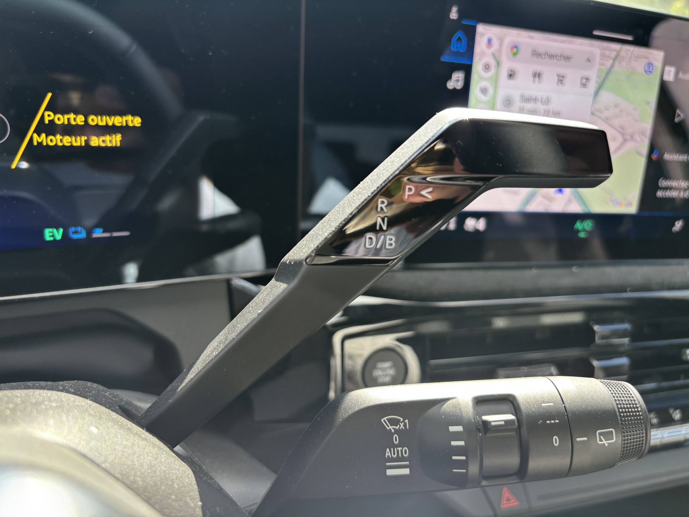 Vente en ligne Renault Clio 6 Clio E-Tech full hybrid 160 ch au prix de 29 490 €