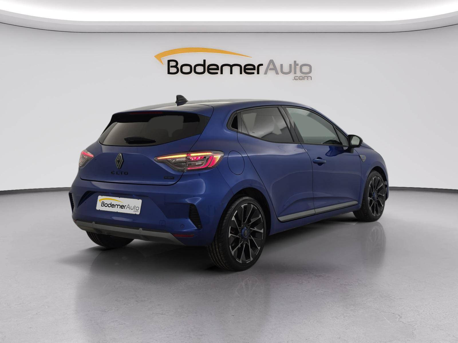Vente en ligne Renault Clio 5 Clio E-Tech full hybrid 145 au prix de 18 990 €