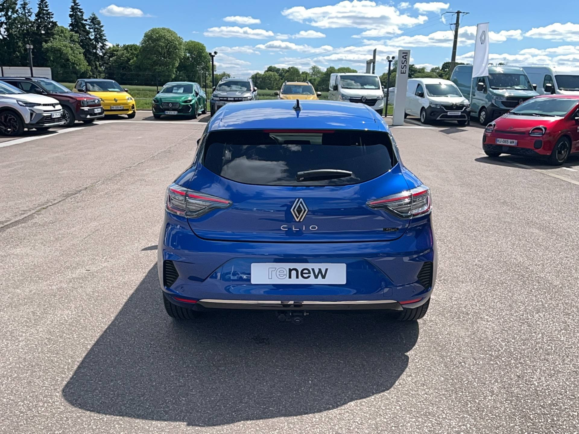 Vente en ligne Renault Clio 5 Clio E-Tech full hybrid 145 au prix de 20 791 €