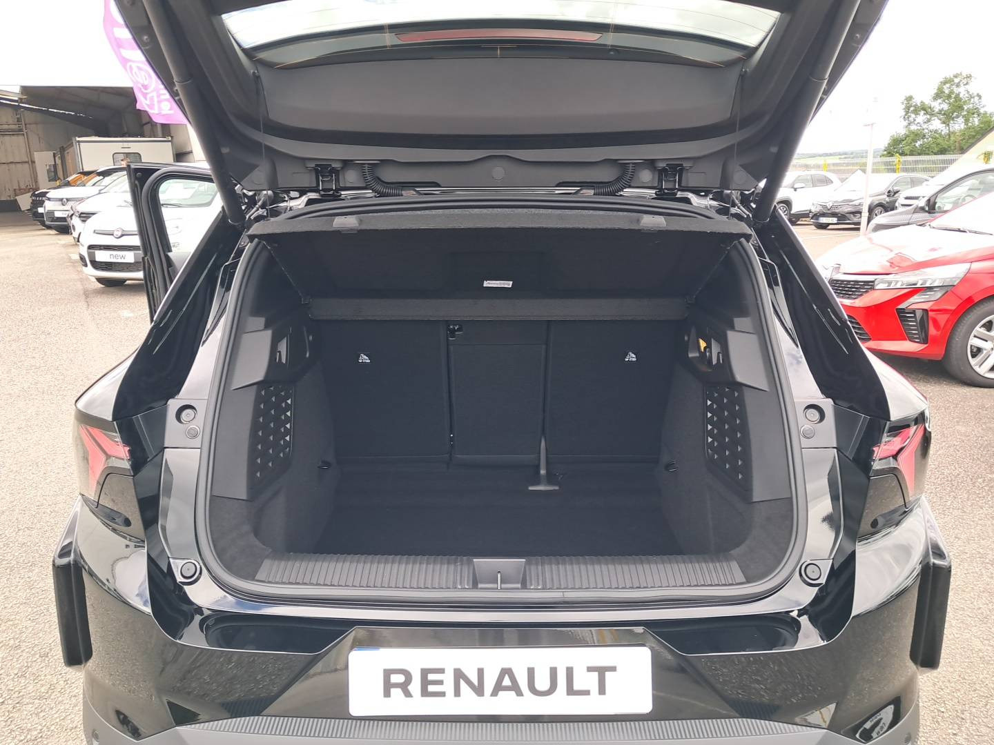 Vente en ligne Renault Scenic E-Tech Scenic E-Tech électrique 220 ch grande autonomie au prix de 49 740 €