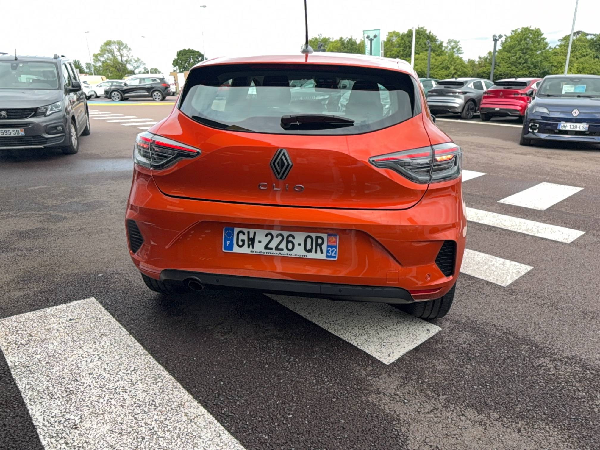 Vente en ligne Renault Clio 5 Clio TCe 100 GPL au prix de 14 990 €