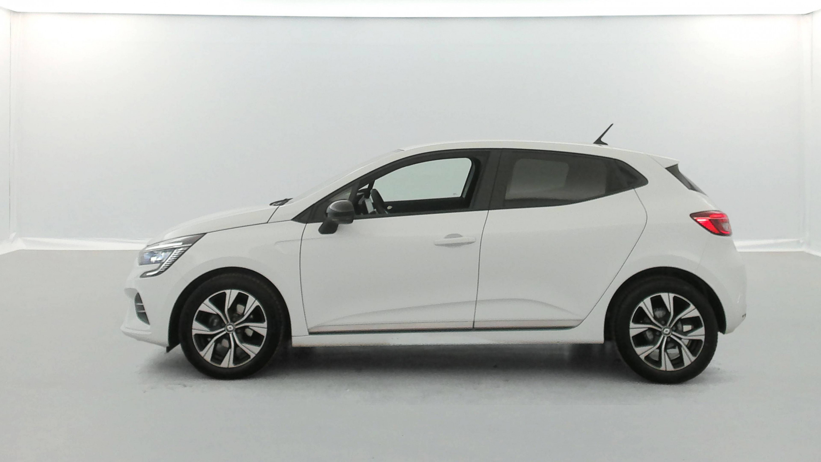 Vente en ligne Renault Clio 5 Clio TCe 90 au prix de 13 490 €