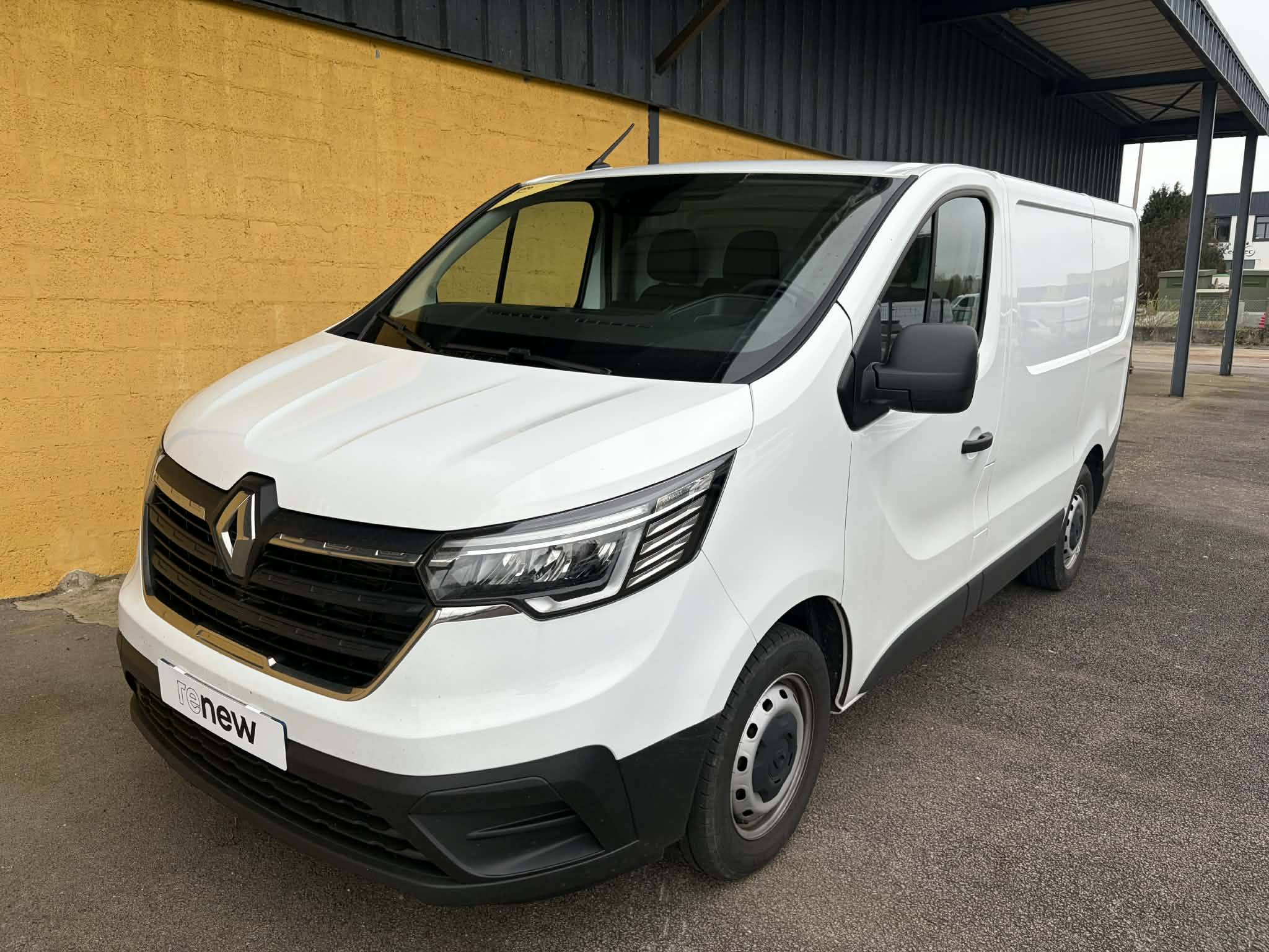 Renault Trafic 3 Fourgon TRAFIC FG BLUE DCI 130 L1H1 3T GSR2 occasion de 2024 en vente à Quimper