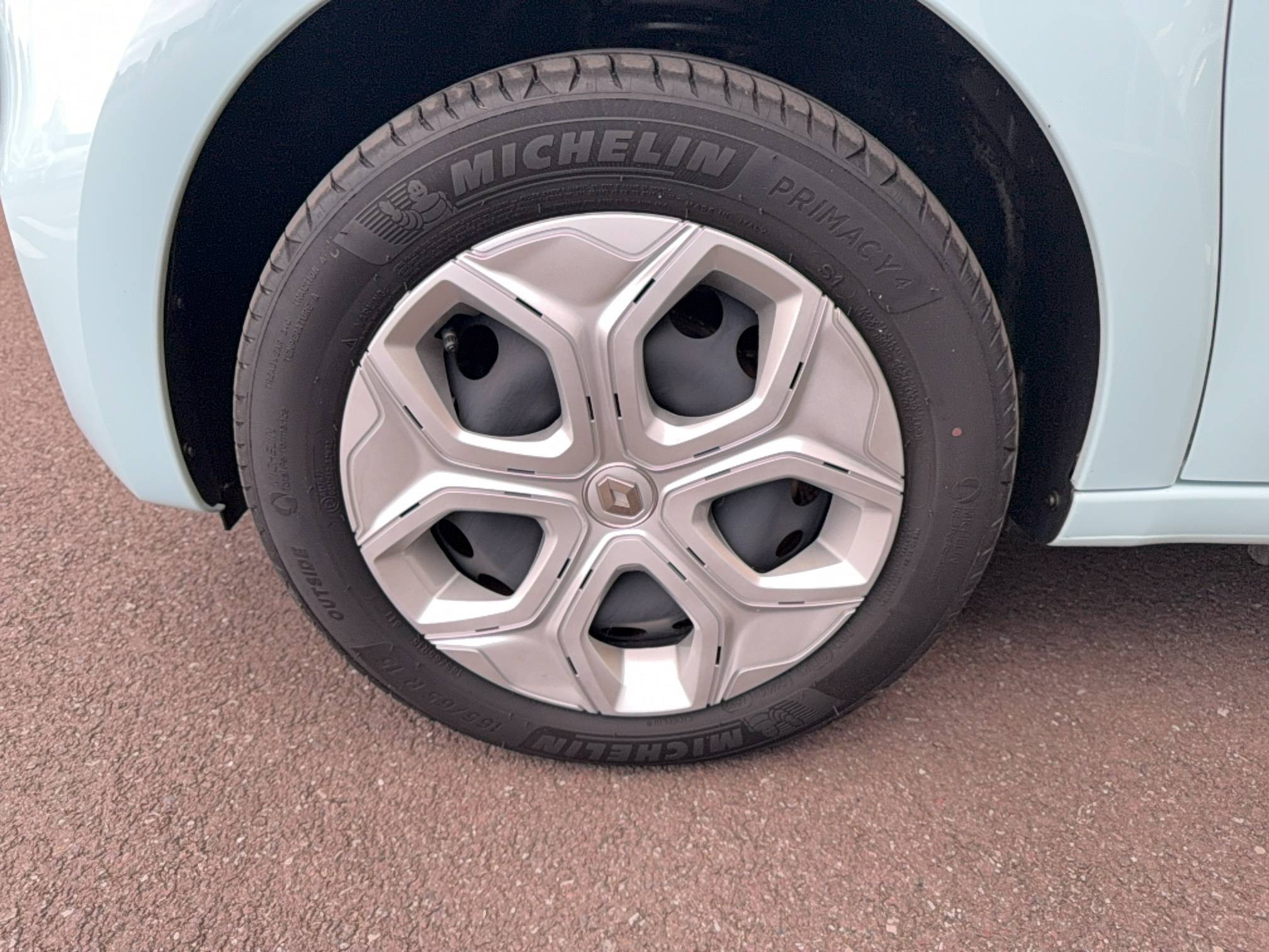 Vente en ligne Renault Twingo Electrique Twingo III E-Tech au prix de 10 990 €