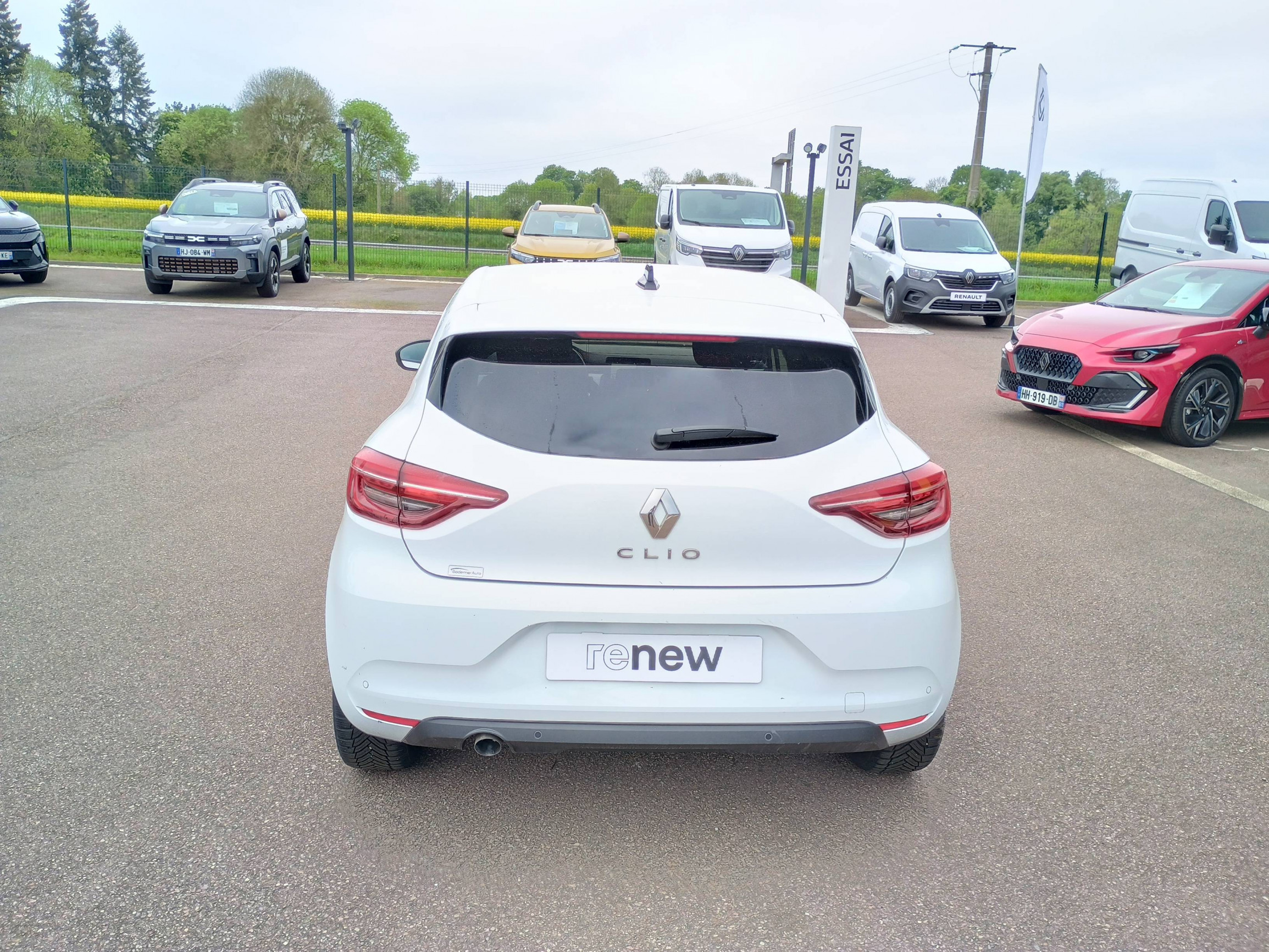 Vente en ligne Renault Clio 5 Clio Blue dCi 100 au prix de 13 991 €