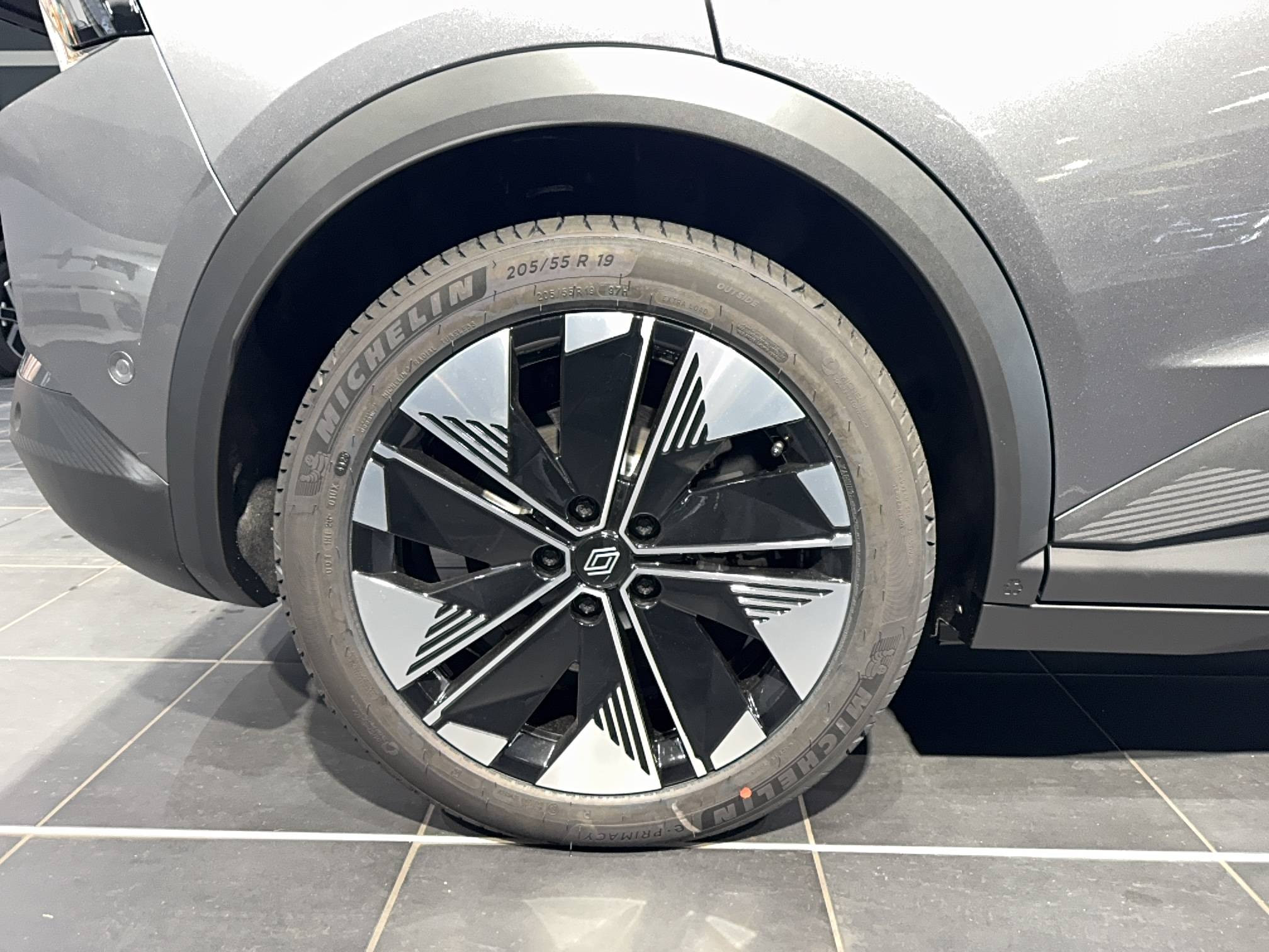 Vente en ligne Renault Scenic E-Tech  220 ch grande autonomie au prix de 43 990 €