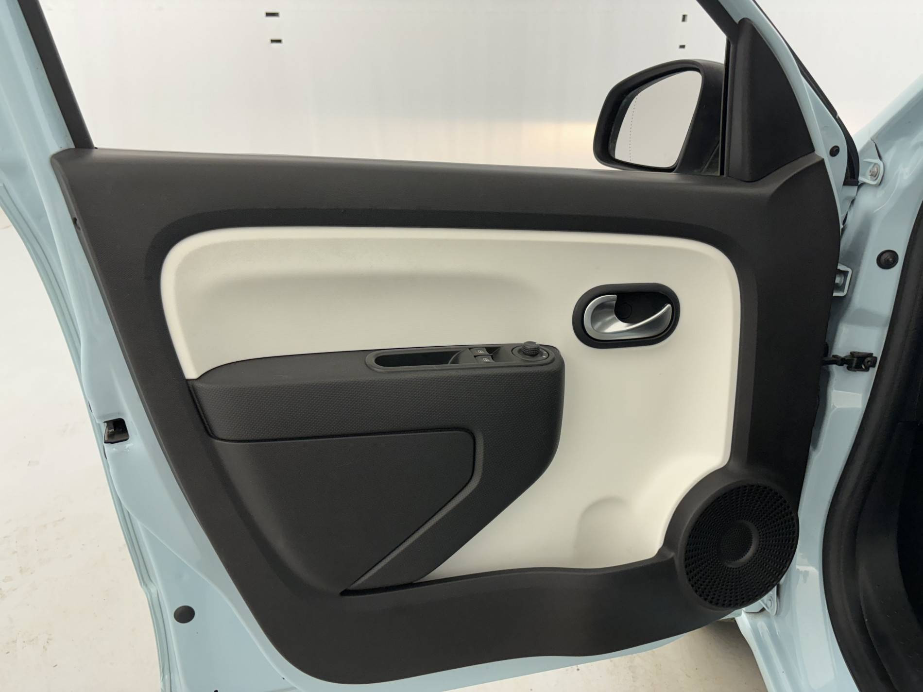 Vente en ligne Renault Twingo 3  SCe 75 - 20 au prix de 10 990 €