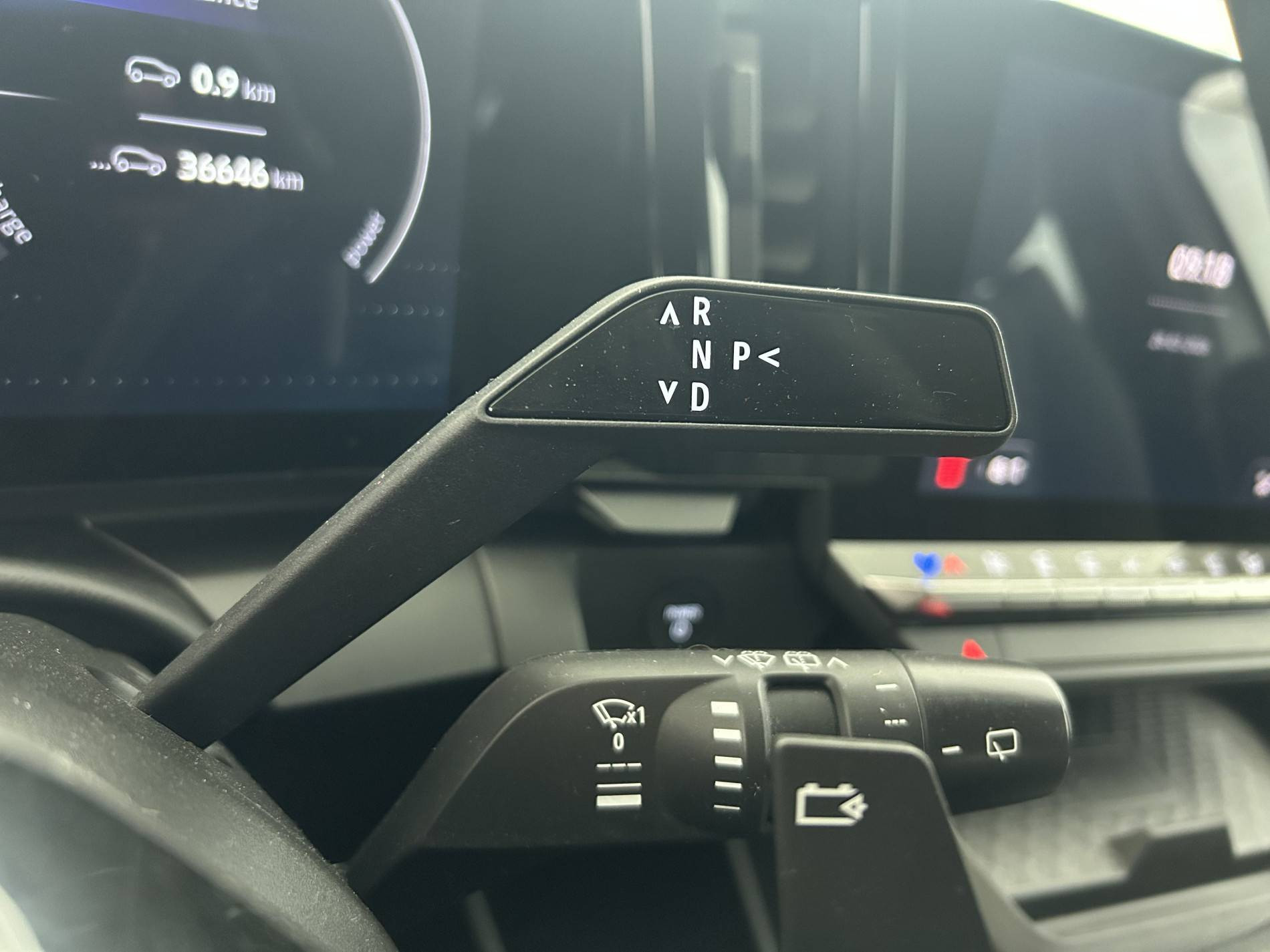 Vente en ligne Renault Megane E-Tech  EV40 130ch standard charge au prix de 18 790 €