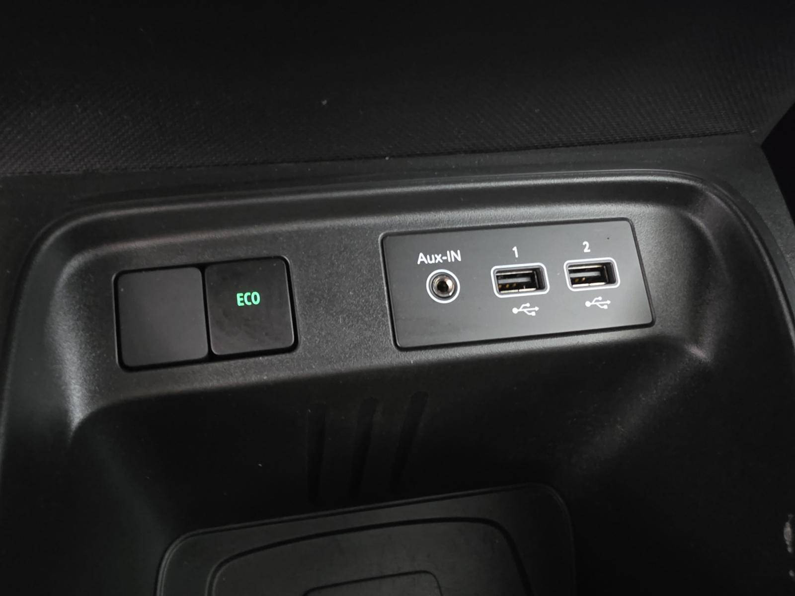 Vente en ligne Renault Twingo Electrique Twingo III E-Tech au prix de 12 990 €