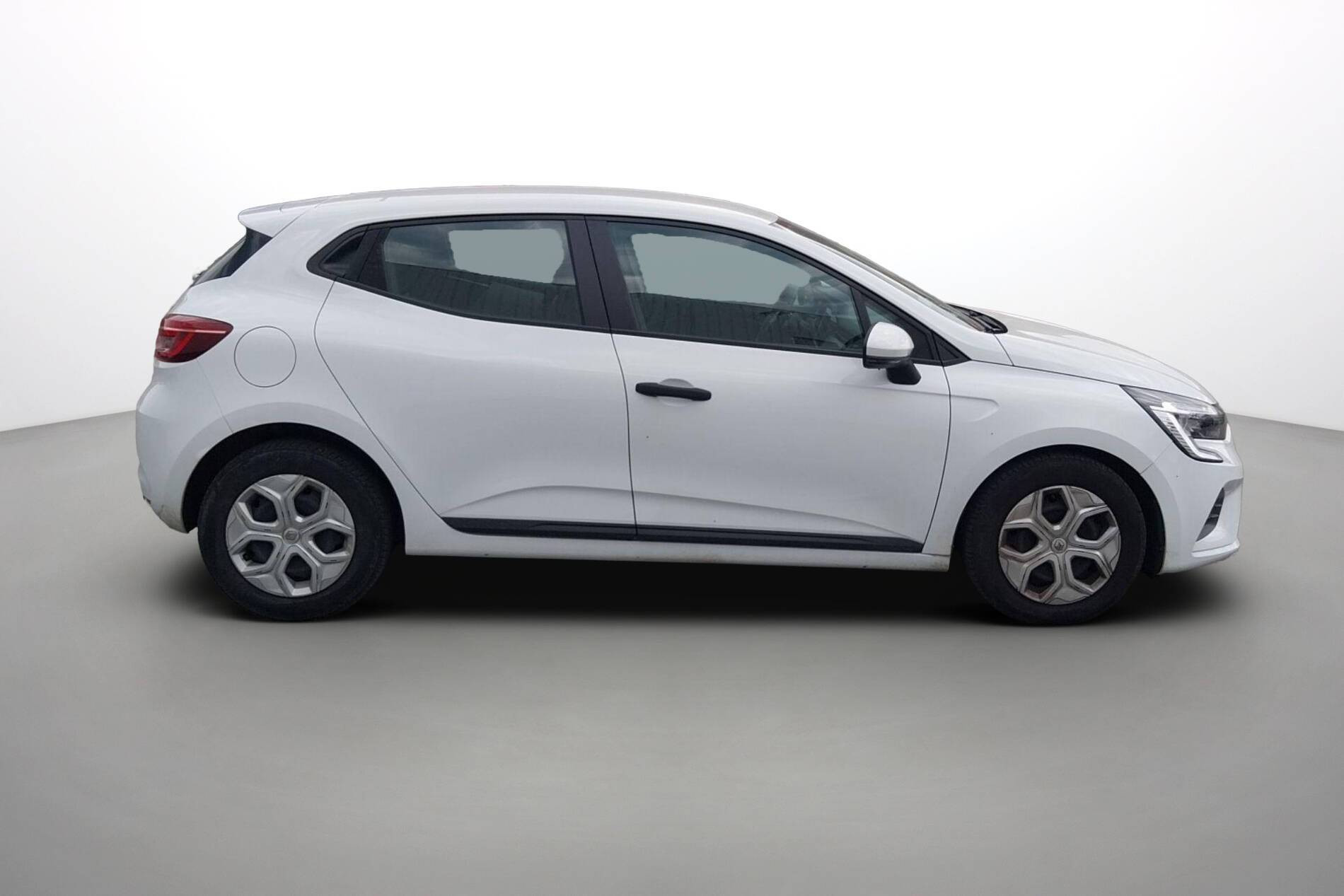 Vente en ligne Renault Clio 5 CLIO SOCIETE BLUE DCI 100 - 21N au prix de 11 490 €