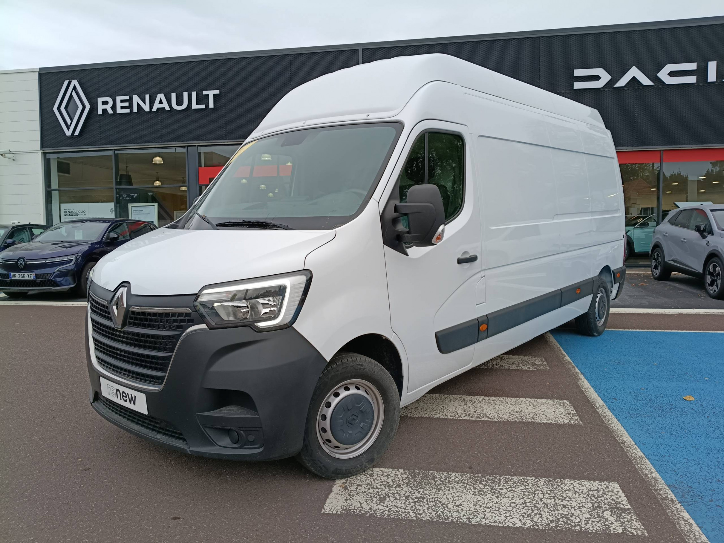Renault Master Fourgon MASTER FGN TRAC F3500 L3H3 BLUE DCI 135 occasion de 2024 en vente à Bayeux