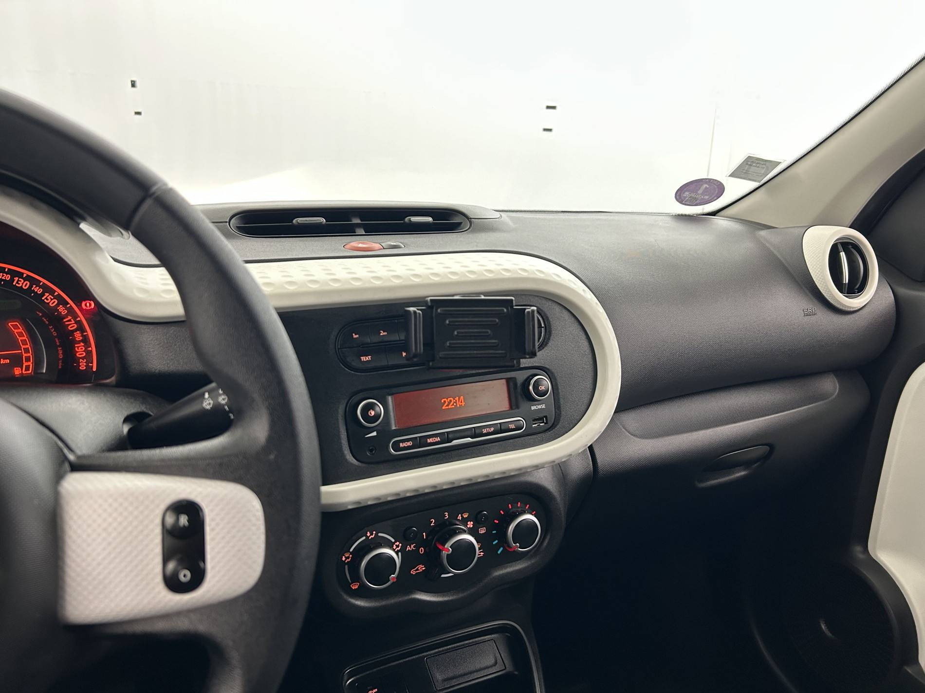 Vente en ligne Renault Twingo 3  SCe 75 - 20 au prix de 9 990 €