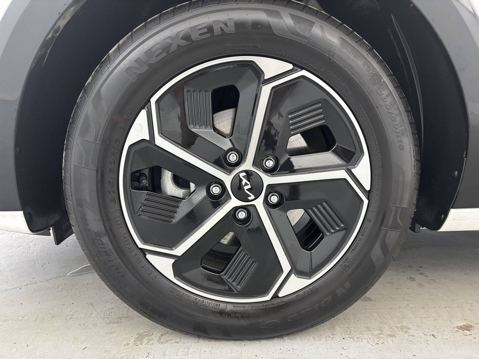 Vente en ligne Kia Niro  1.6 GDi 171 ch PHEV DCT6 au prix de 27 490 €