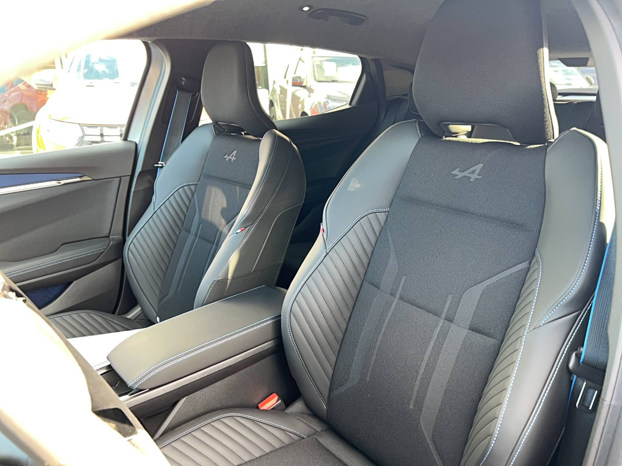 Vente en ligne Renault Megane E-Tech  220 ch autonomie confort au prix de 42 990 €