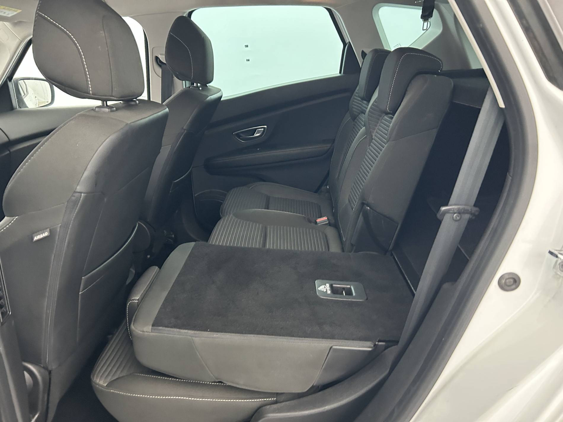 Vente en ligne Renault Scenic 4 Scenic dCi 110 Energy au prix de 12 490 €