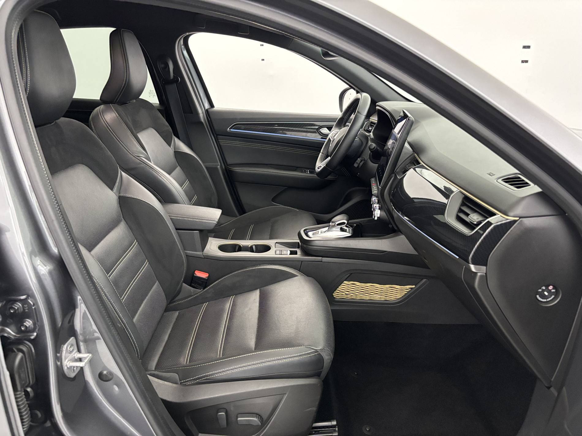 Vente en ligne Renault Arkana  E-Tech hybride 145 - 22 au prix de 20 990 €