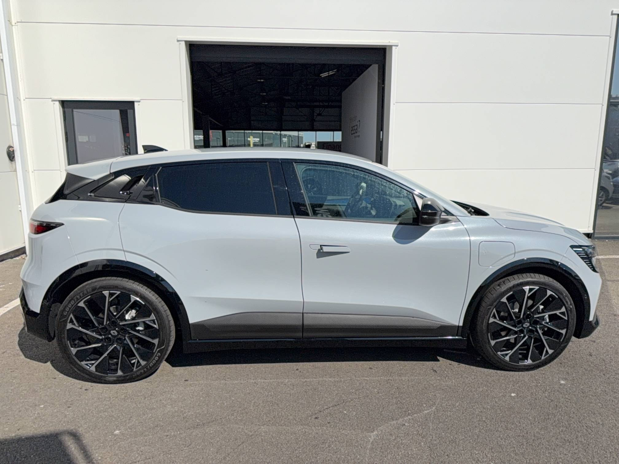 Vente en ligne Renault Megane E-Tech  220 ch autonomie confort au prix de 33 390 €